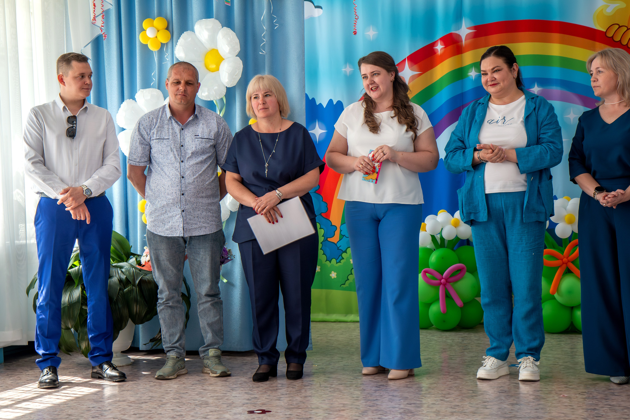 Выпускной вечер. Группа «Вишенка». Фотограф в Шелехове, лучшие выпускные альбомы в Шелехове