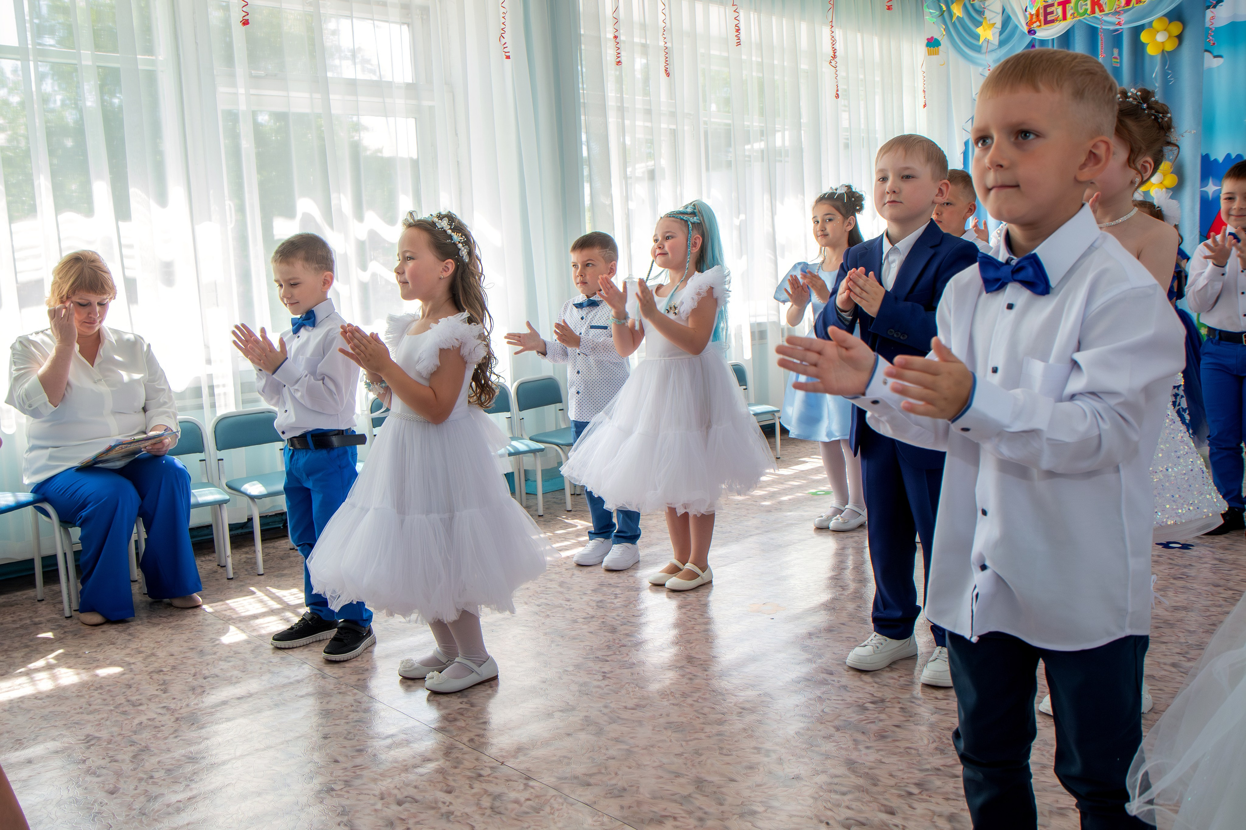 Выпускной вечер. Группа «Вишенка». Фотограф в Шелехове, лучшие выпускные альбомы в Шелехове