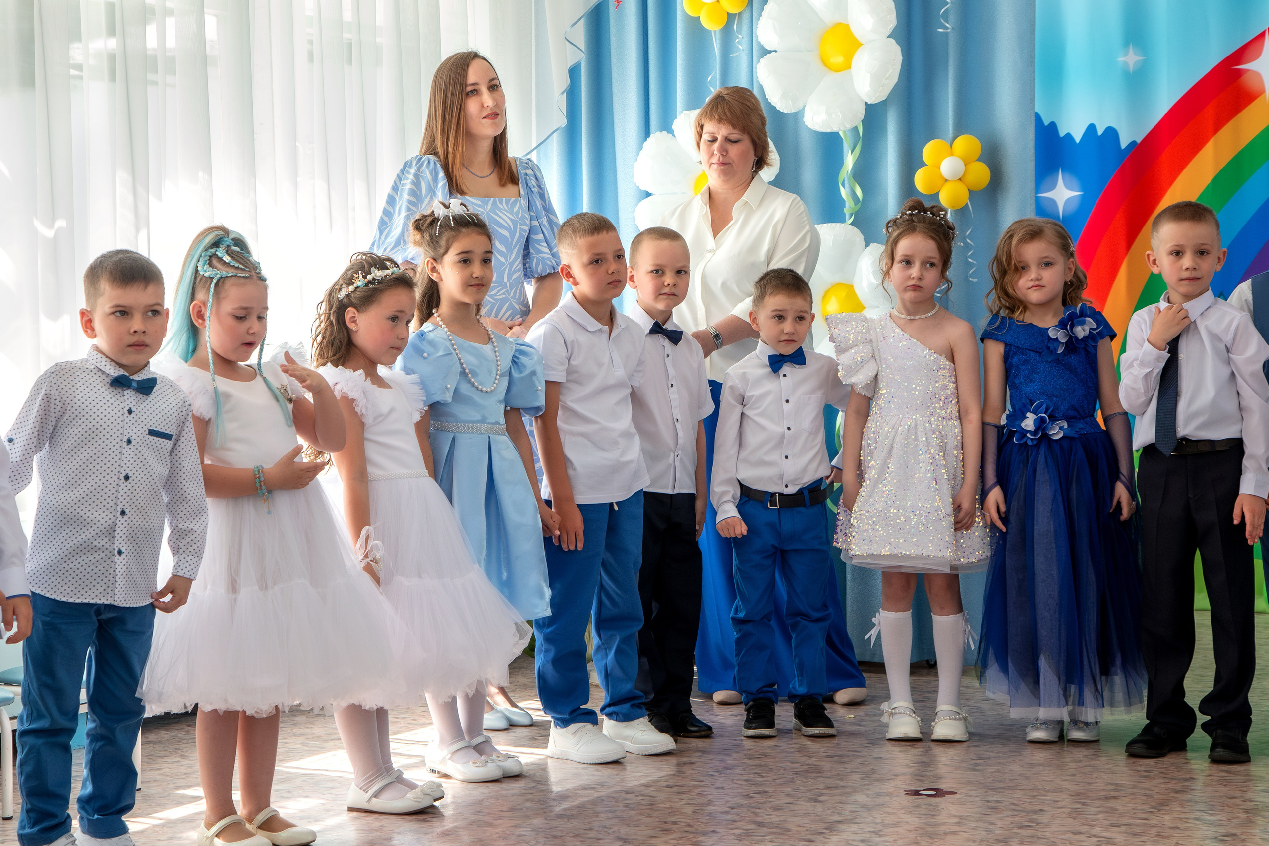 Выпускной вечер. Группа «Вишенка». Фотограф в Шелехове, лучшие выпускные альбомы в Шелехове