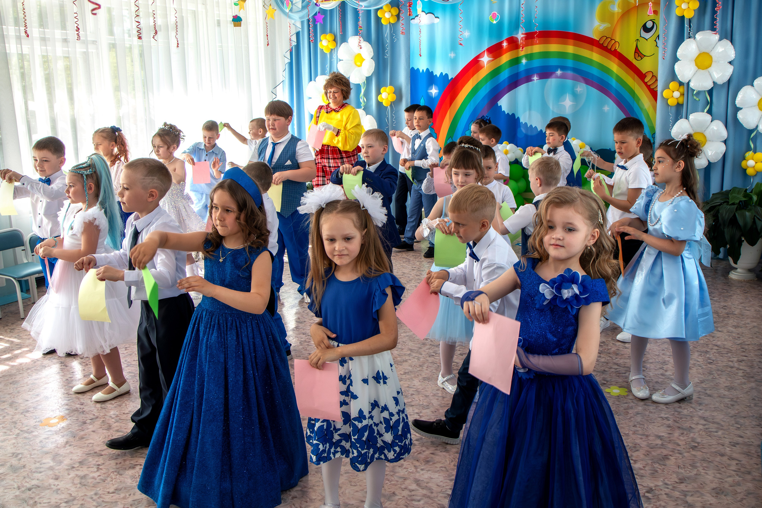 Выпускной вечер. Группа «Вишенка». Фотограф в Шелехове, лучшие выпускные альбомы в Шелехове