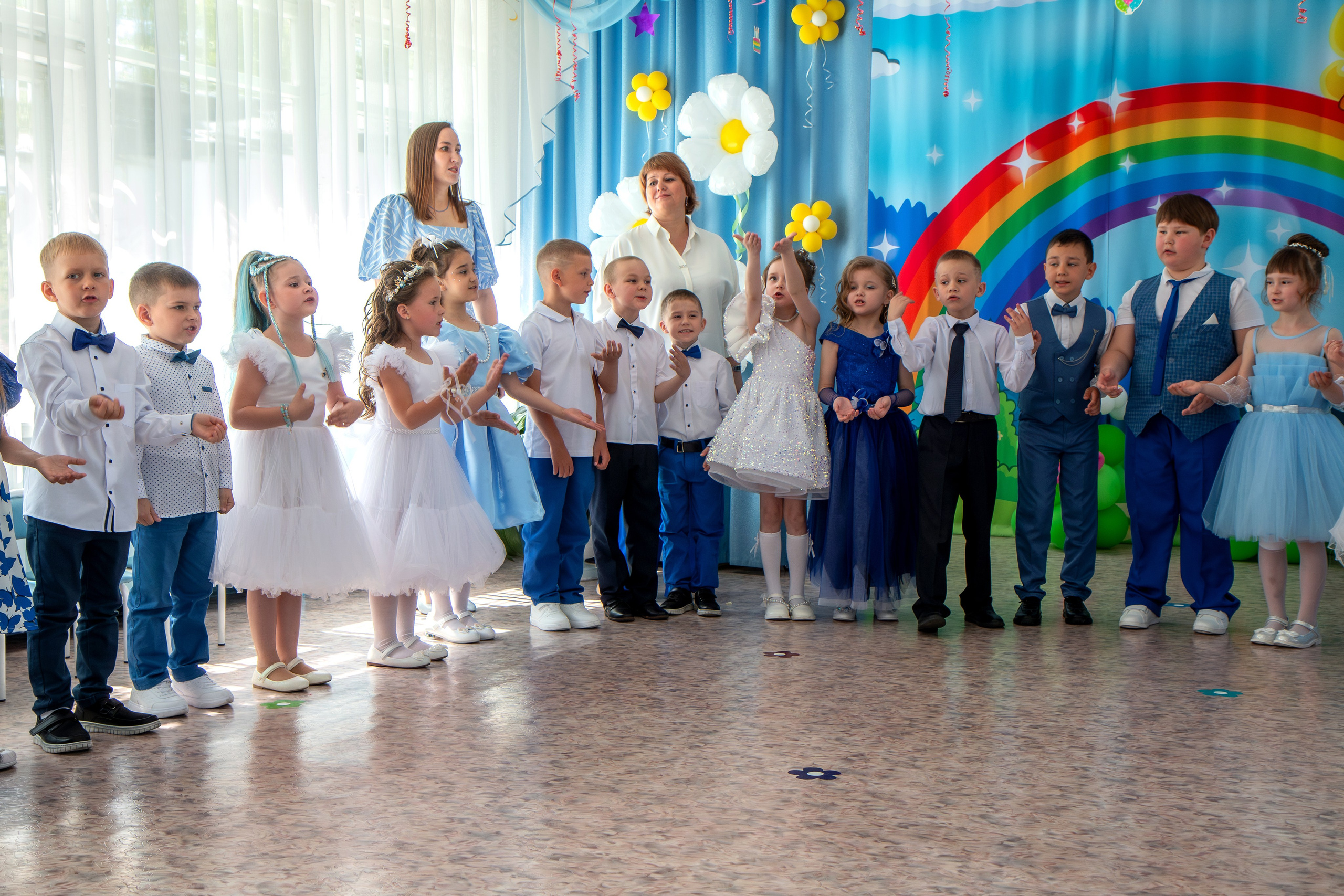 Выпускной вечер. Группа «Вишенка». Фотограф в Шелехове, лучшие выпускные альбомы в Шелехове
