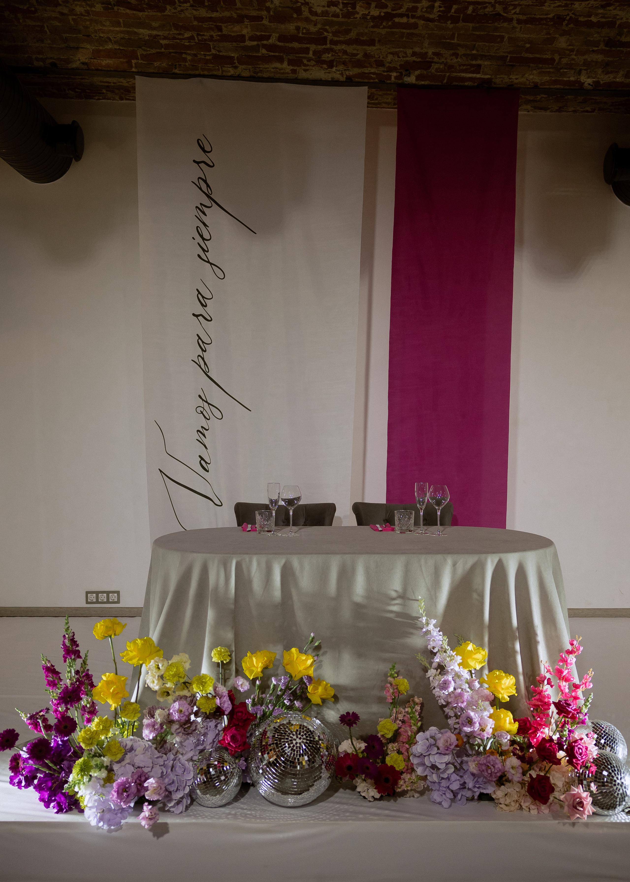 Дмитрий и Алита. Фотограф Эмиль Исякаев