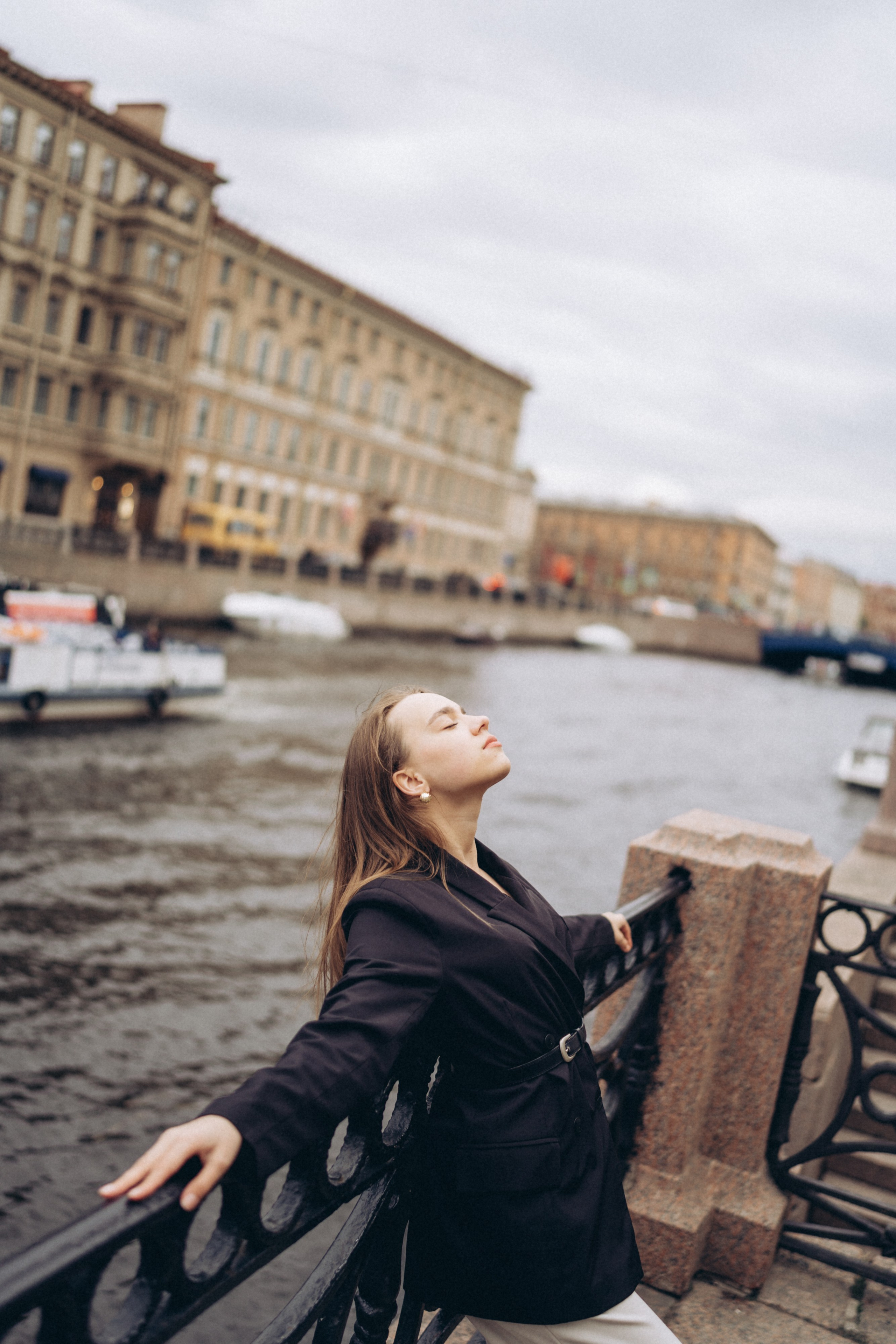 Анна / Прогулка по городу. Фотограф в Санкт-Петербурге — Лучина Екатерина