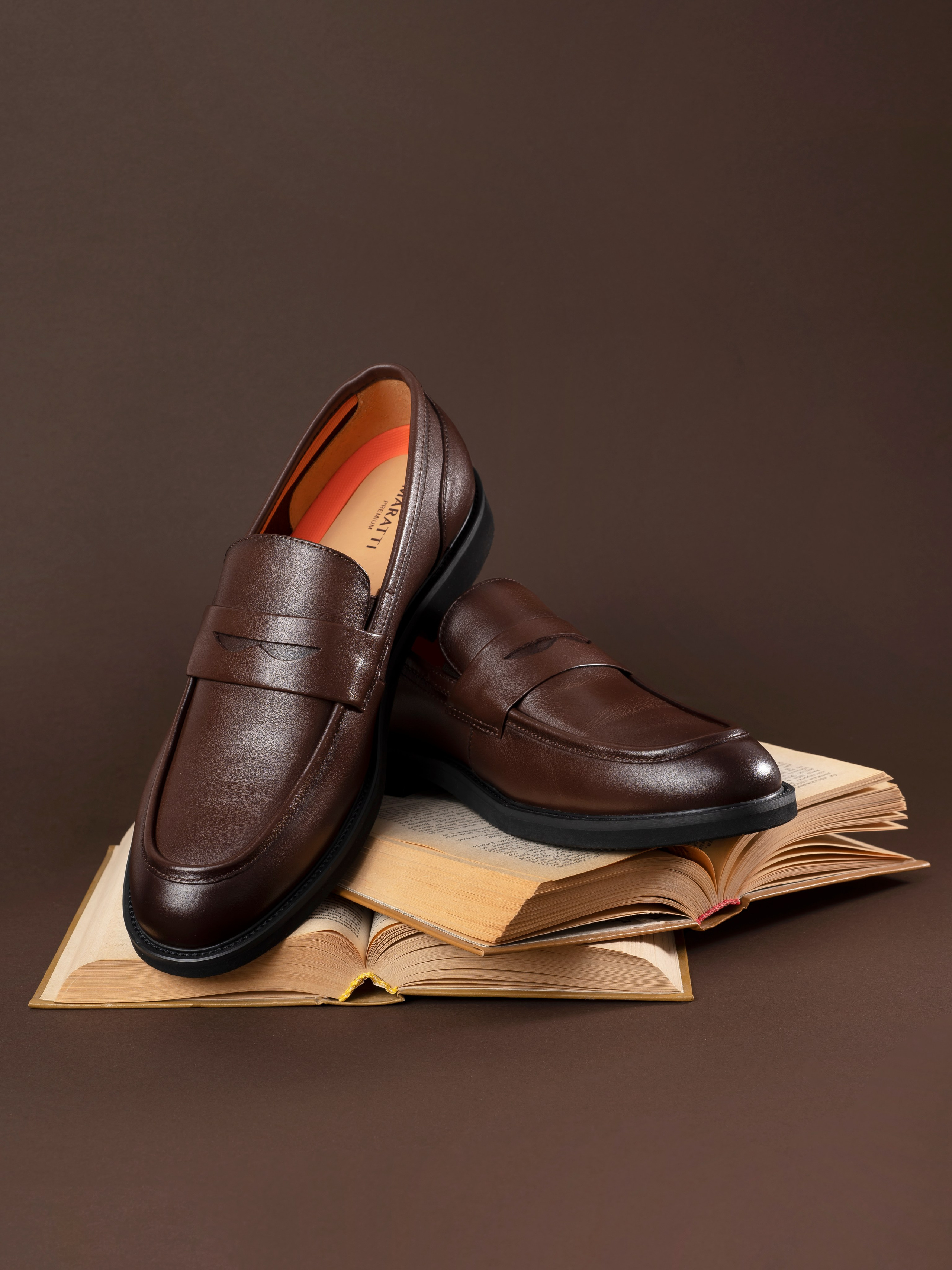 Съемка мужских лоферов для каталогов и журналов. 