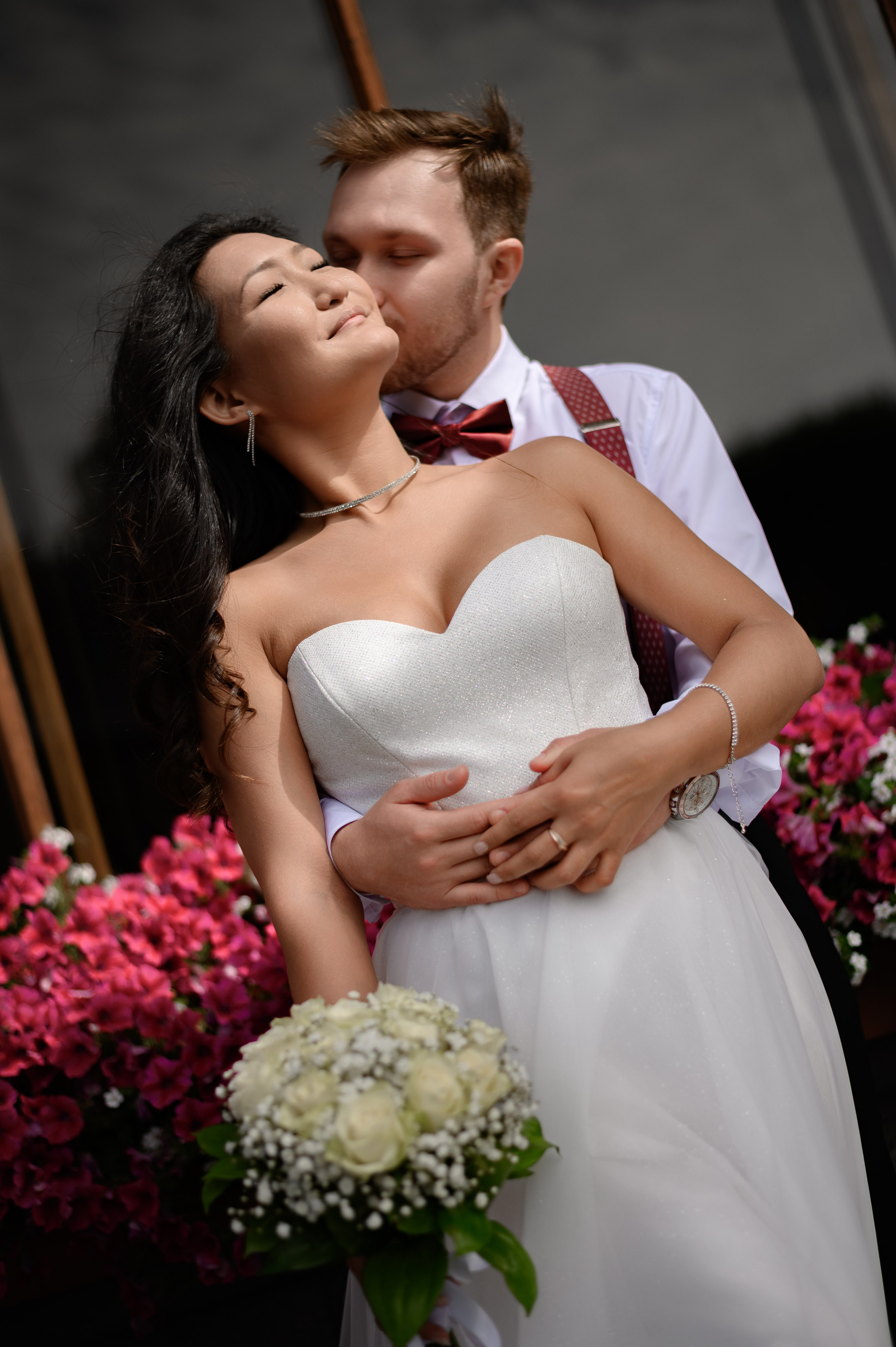 Свадебная фотосессия в центре Санкт-Петербурга. Фотограф Алексей Лукин. Свадьба, мероприятие, корпоратив, юбилей, фотосессия, портрет. Фотосъёмка в Санкт-Петербурге. Ретушь фотографий