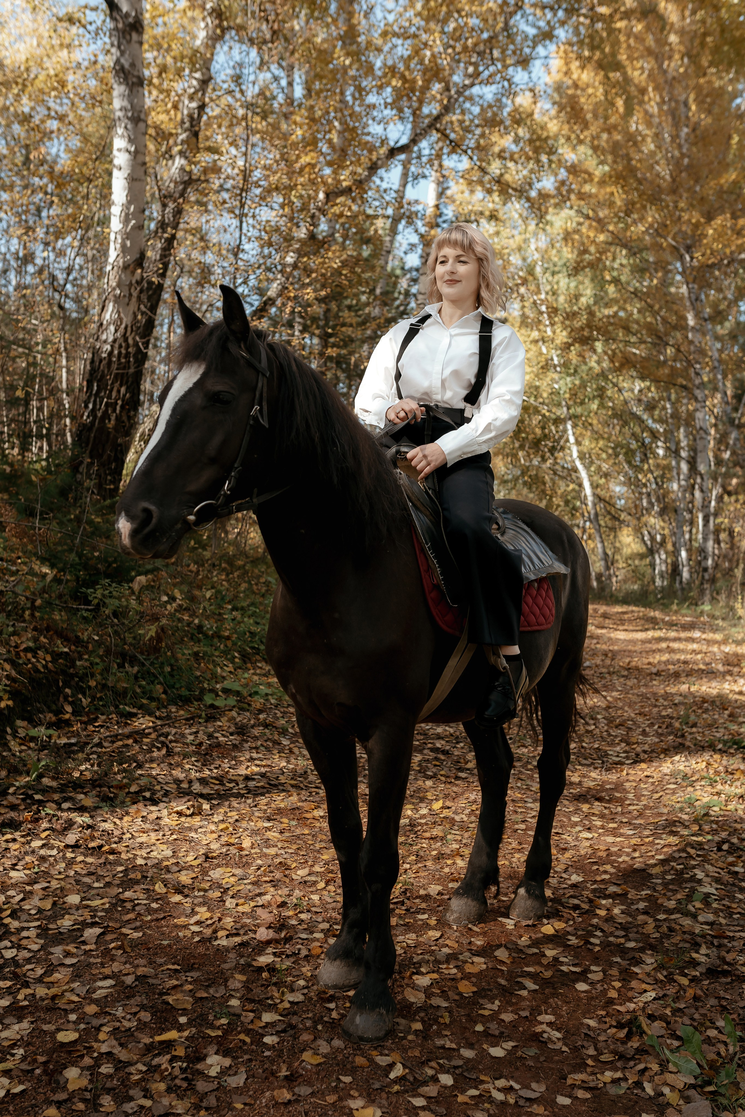 На конном дворе. Фотограф Ким Наталья в Красноярске