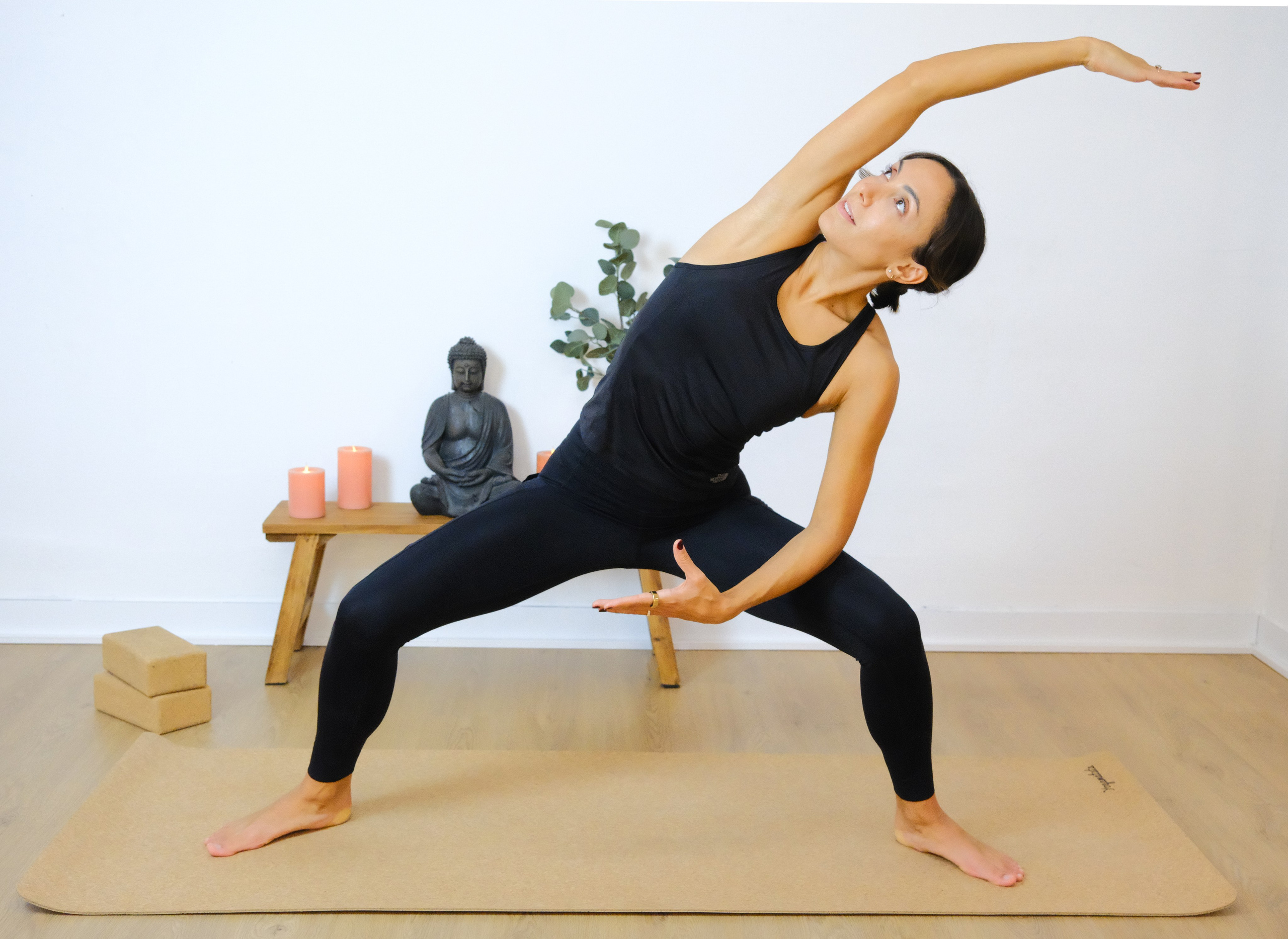 Yoga with Sophie. Elena Harlaut Photographer