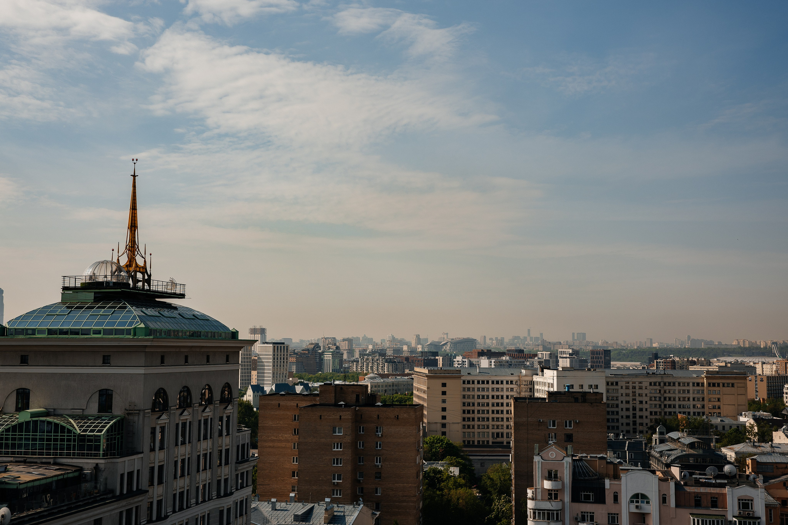 Романтическая прогулка на крыше. Свадебный и семейный фотограф в Москве Красинская Мария