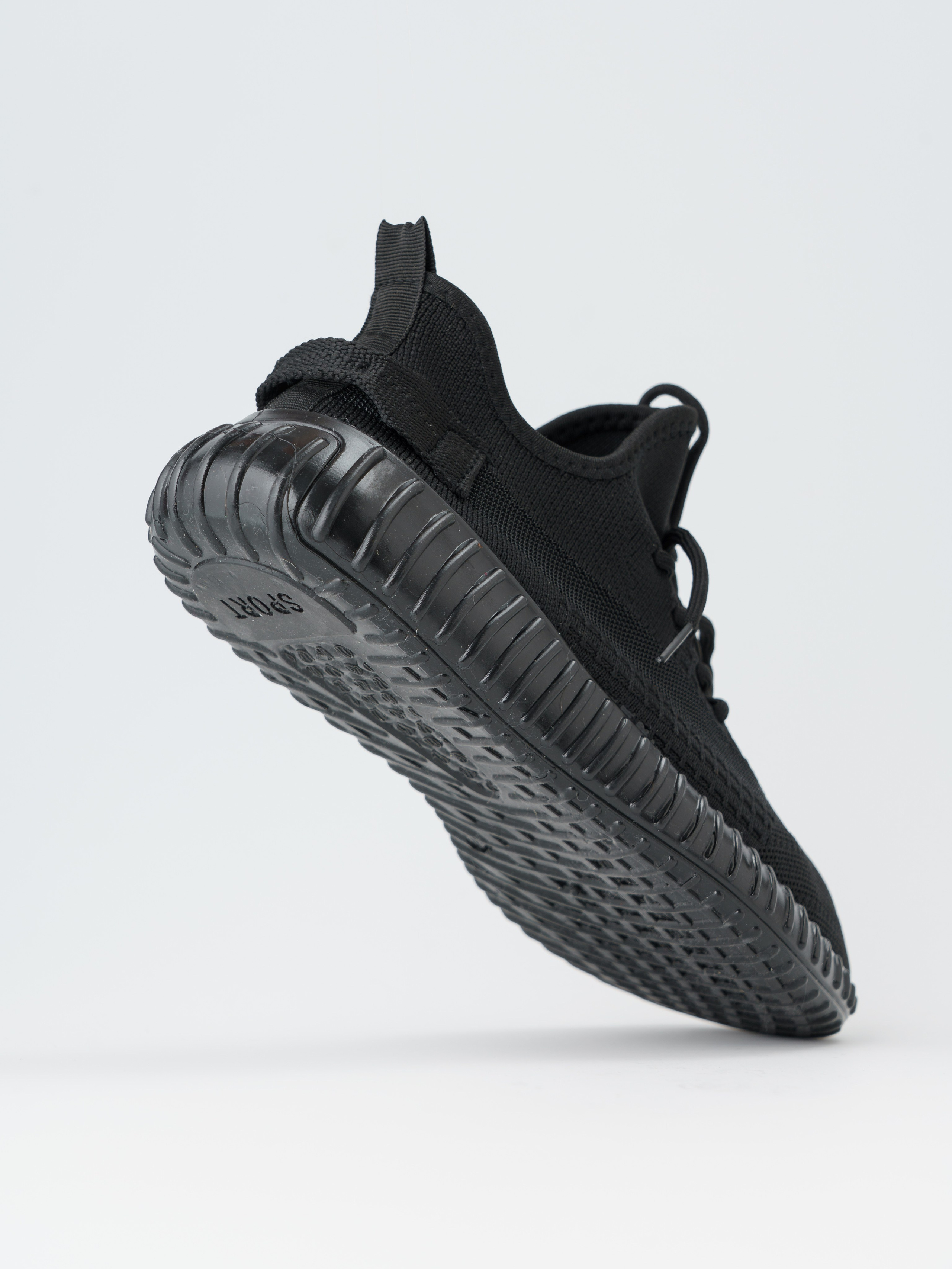 Предметная съемка и продакшн видео обуви для каталога, сайта, маркетплейсов. Студия коммерческой съемки ХВОЯ