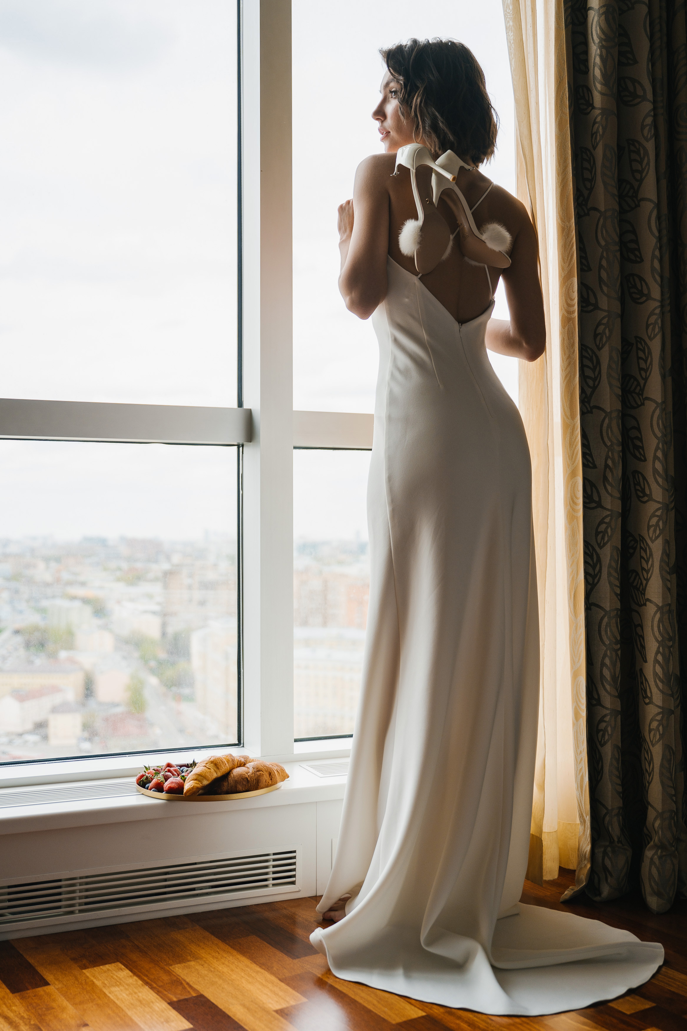 Игривое утро Лизы и Стаса в отеле. Свадебный и репортажный фотограф во Владимире Андрей Николаев