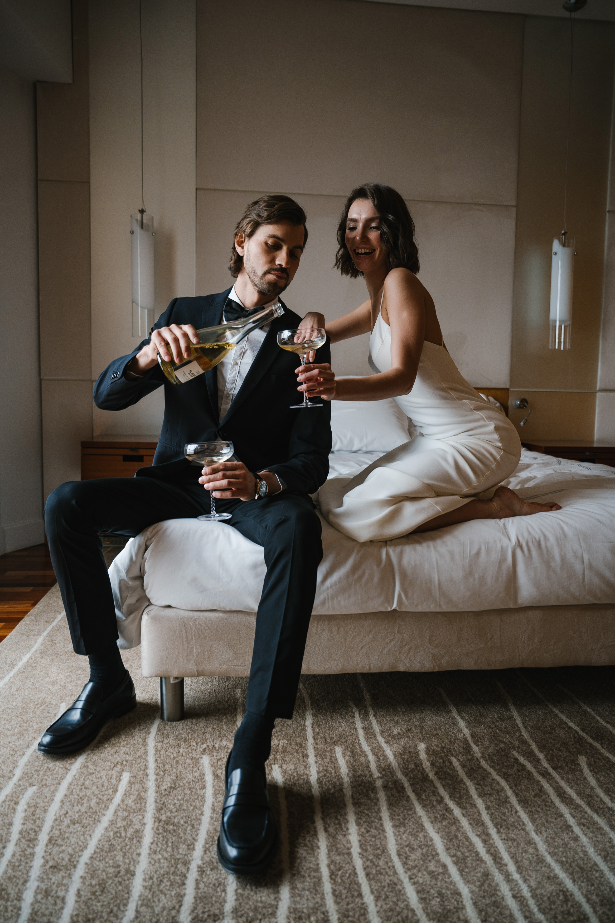 Игривое утро Лизы и Стаса в отеле. Свадебный и репортажный фотограф во Владимире Андрей Николаев