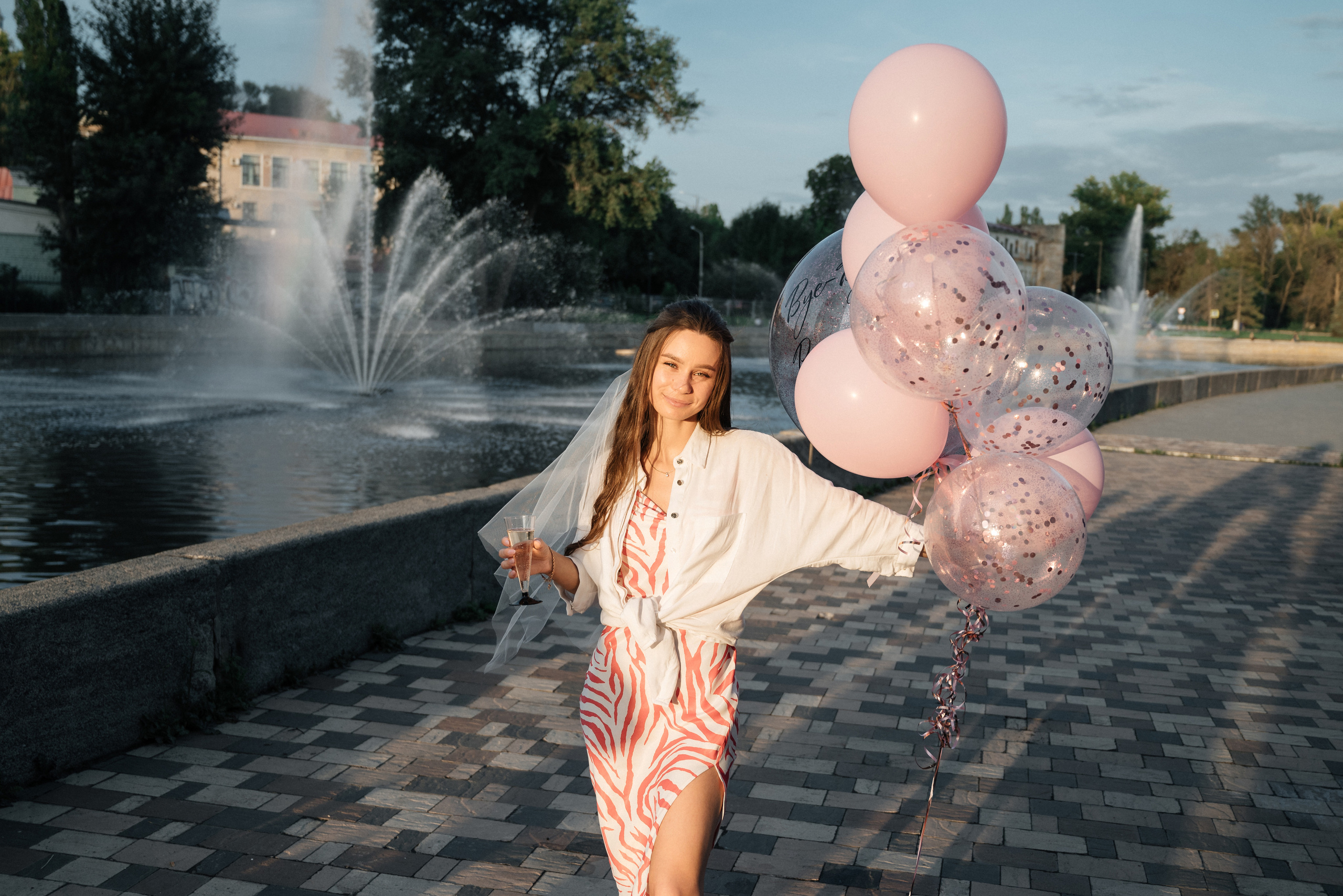 Девичник Юли на улице. Свадебный и портретный фотограф в Липецке Юлия Свит