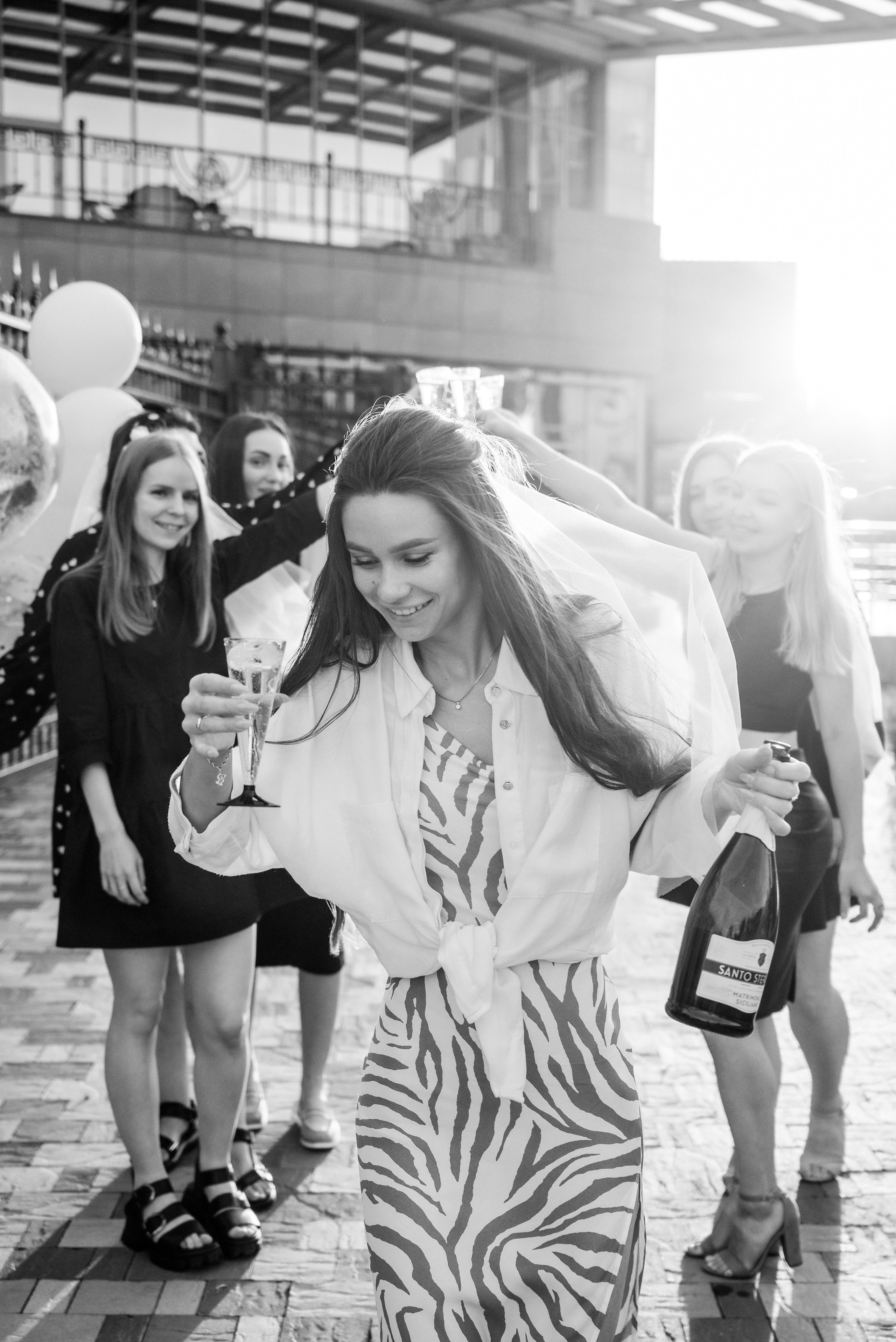 Девичник Юли на улице. Свадебный и портретный фотограф в Липецке Юлия Свит