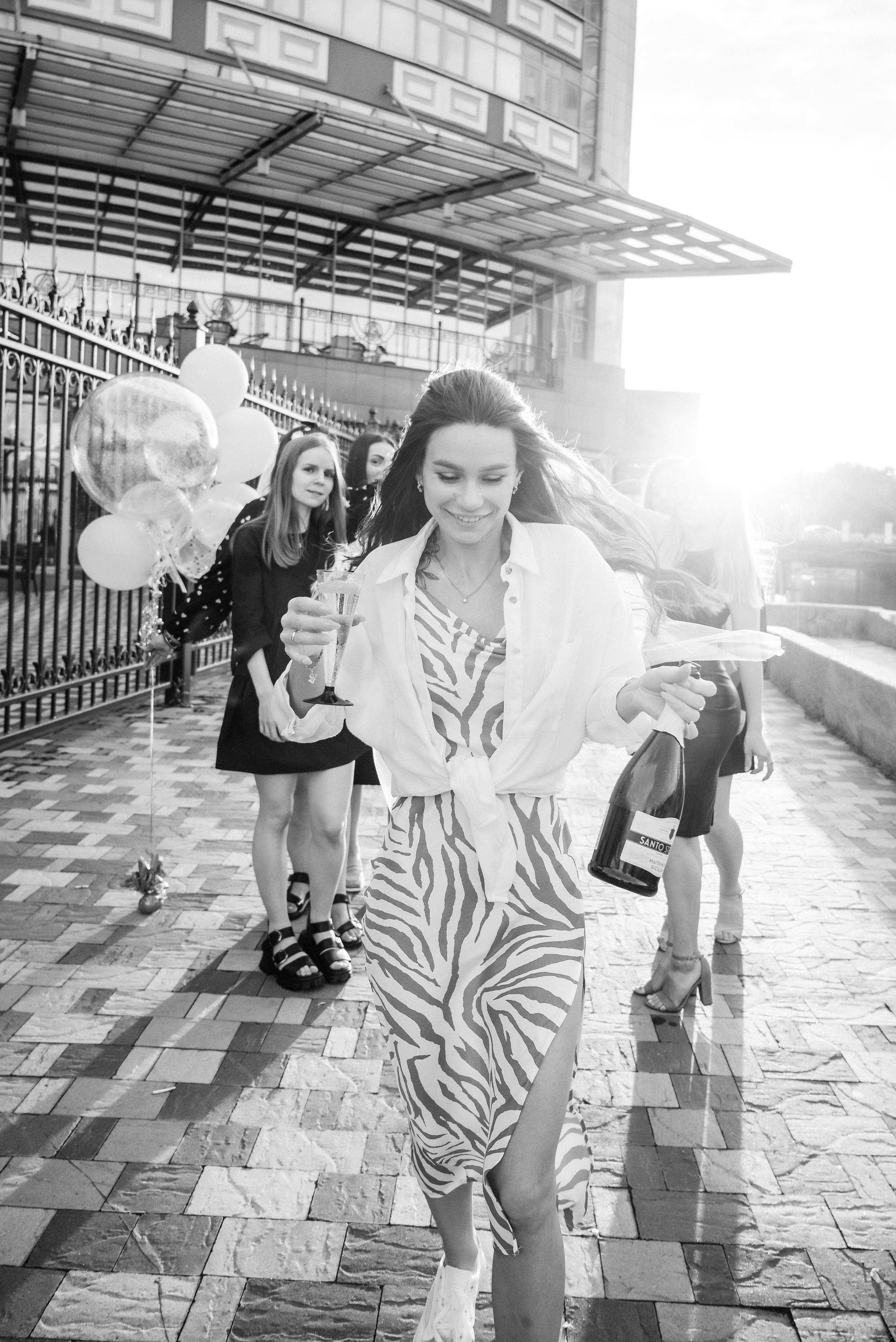 Девичник Юли на улице. Свадебный и портретный фотограф в Липецке Юлия Свит