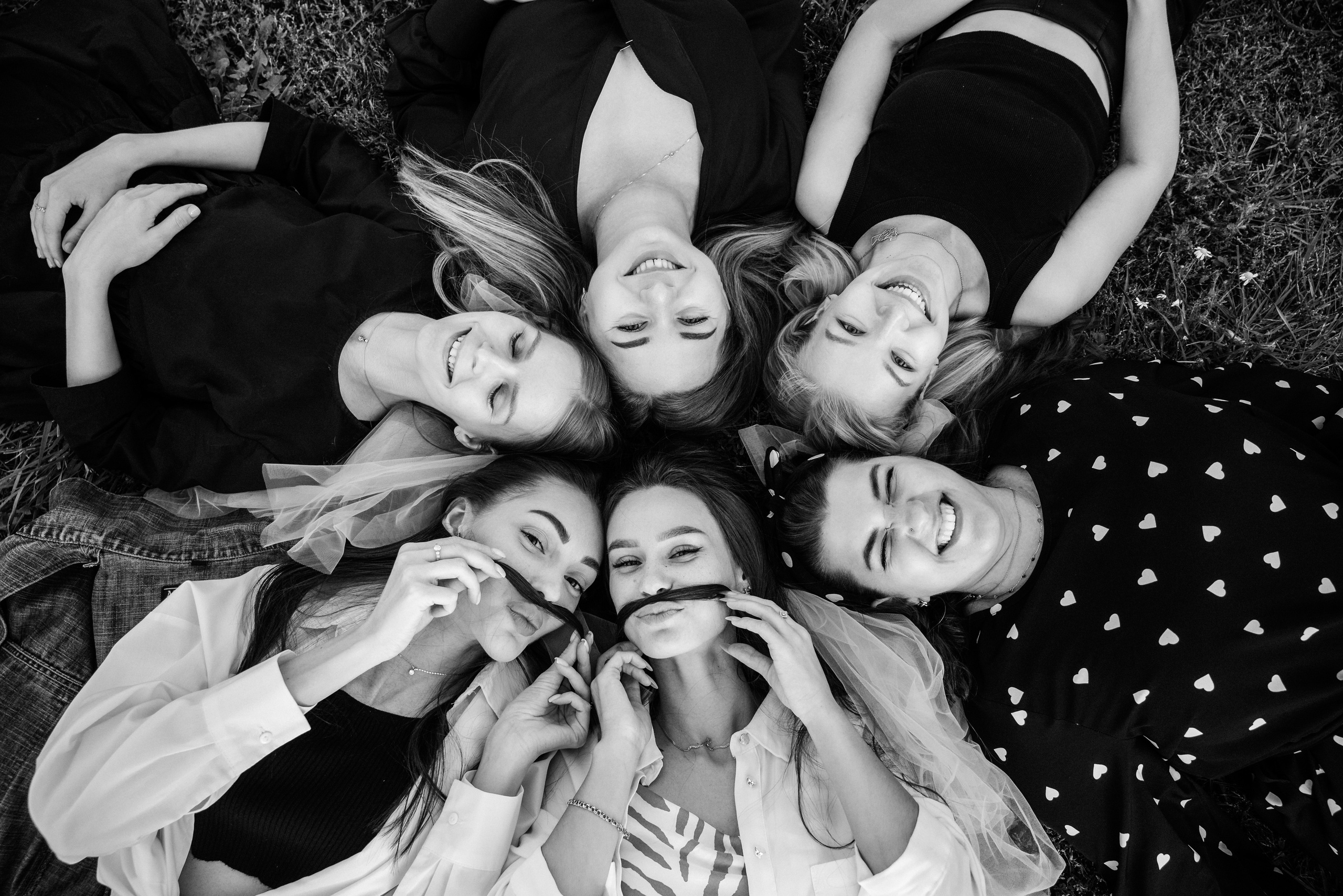 Девичник Юли на улице. Свадебный и портретный фотограф в Липецке Юлия Свит