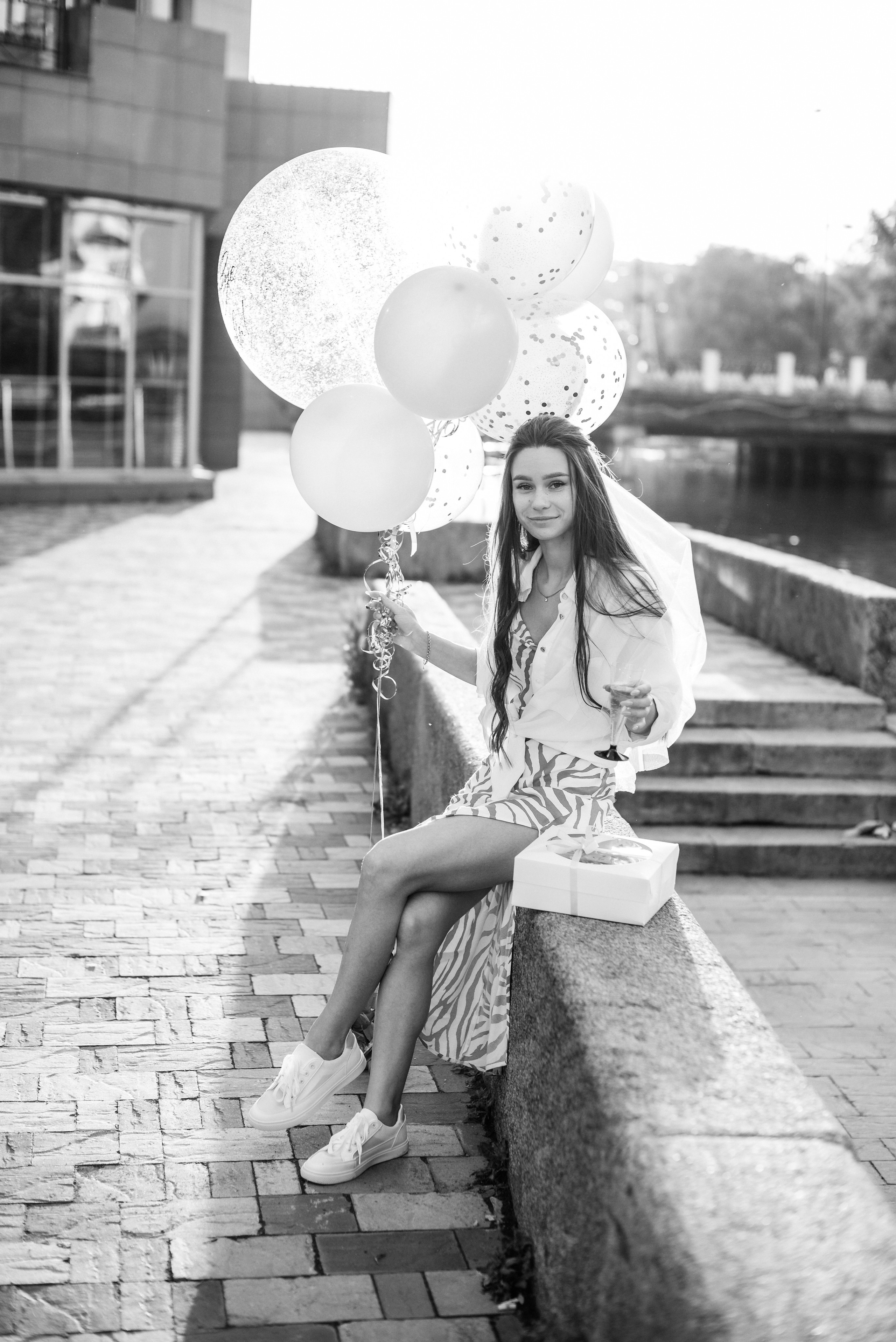 Девичник Юли на улице. Свадебный и портретный фотограф в Липецке Юлия Свит