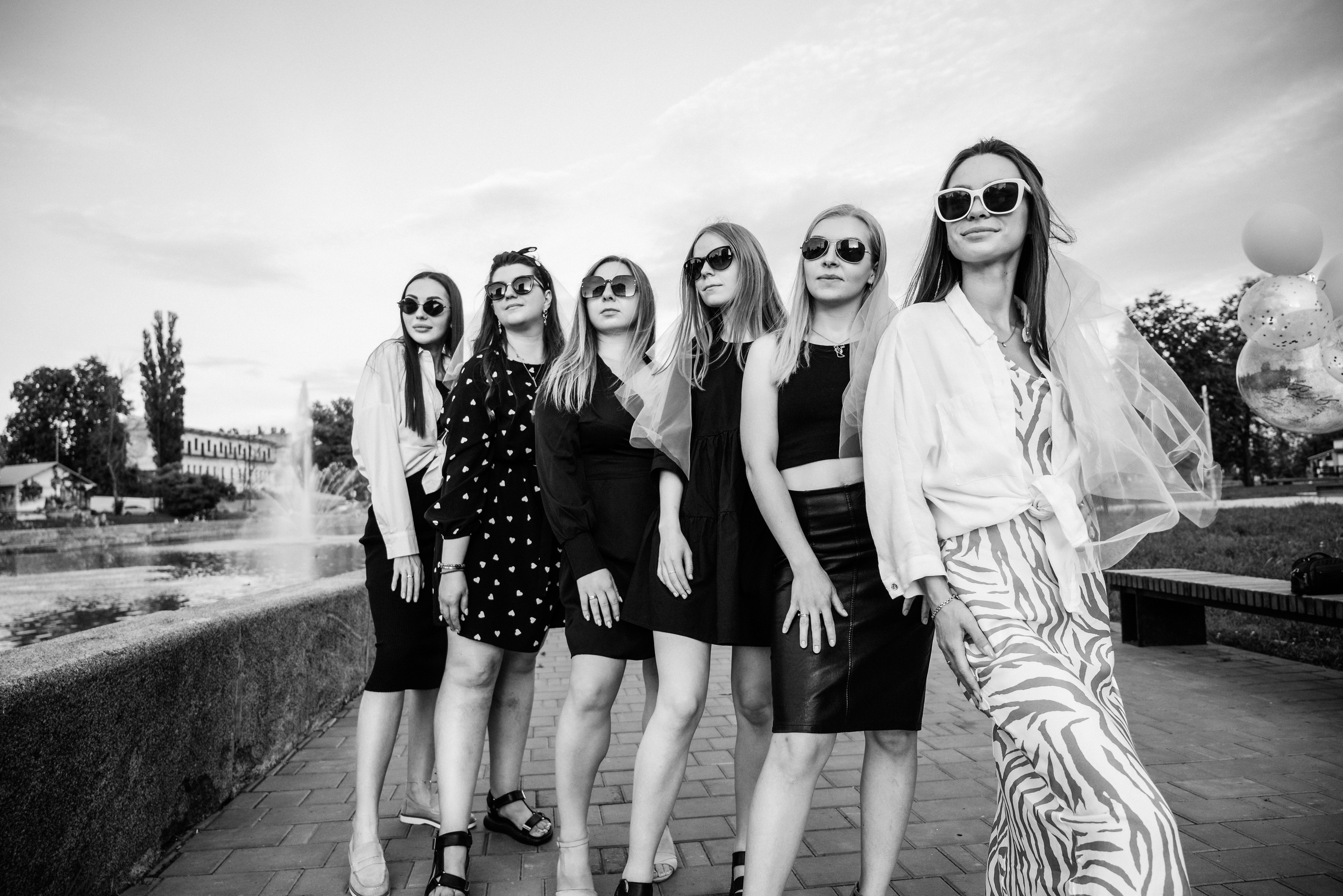 Девичник Юли на улице. Свадебный и портретный фотограф в Липецке Юлия Свит