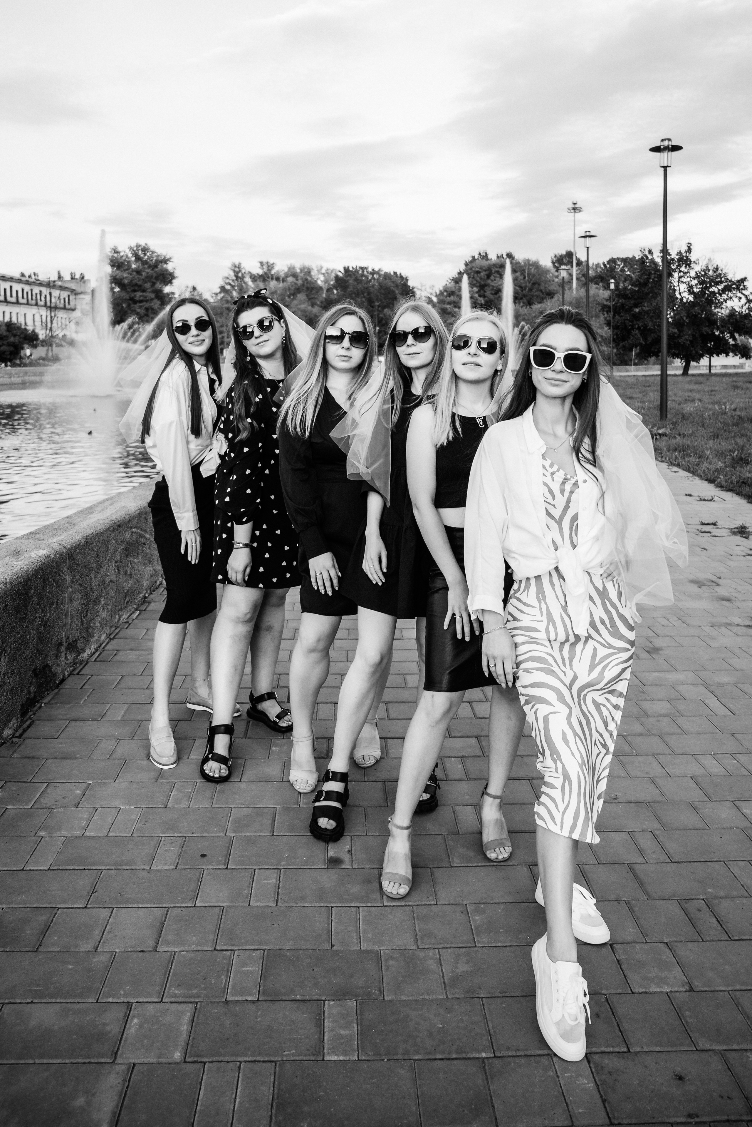 Девичник Юли на улице. Свадебный и портретный фотограф в Липецке Юлия Свит