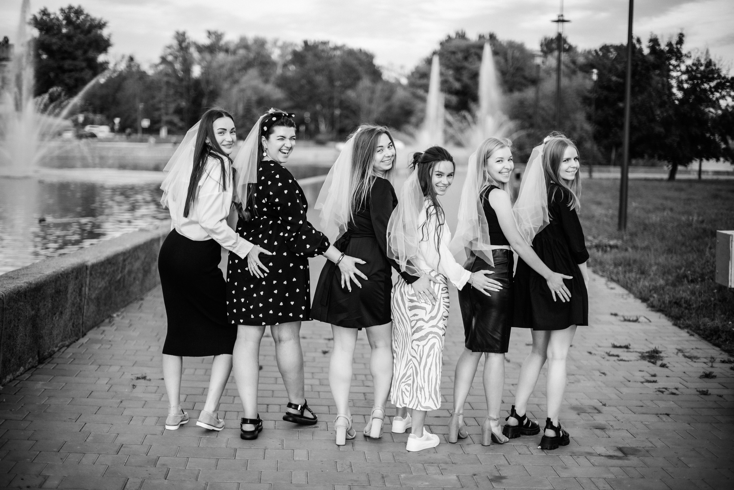 Девичник Юли на улице. Свадебный и портретный фотограф в Липецке Юлия Свит