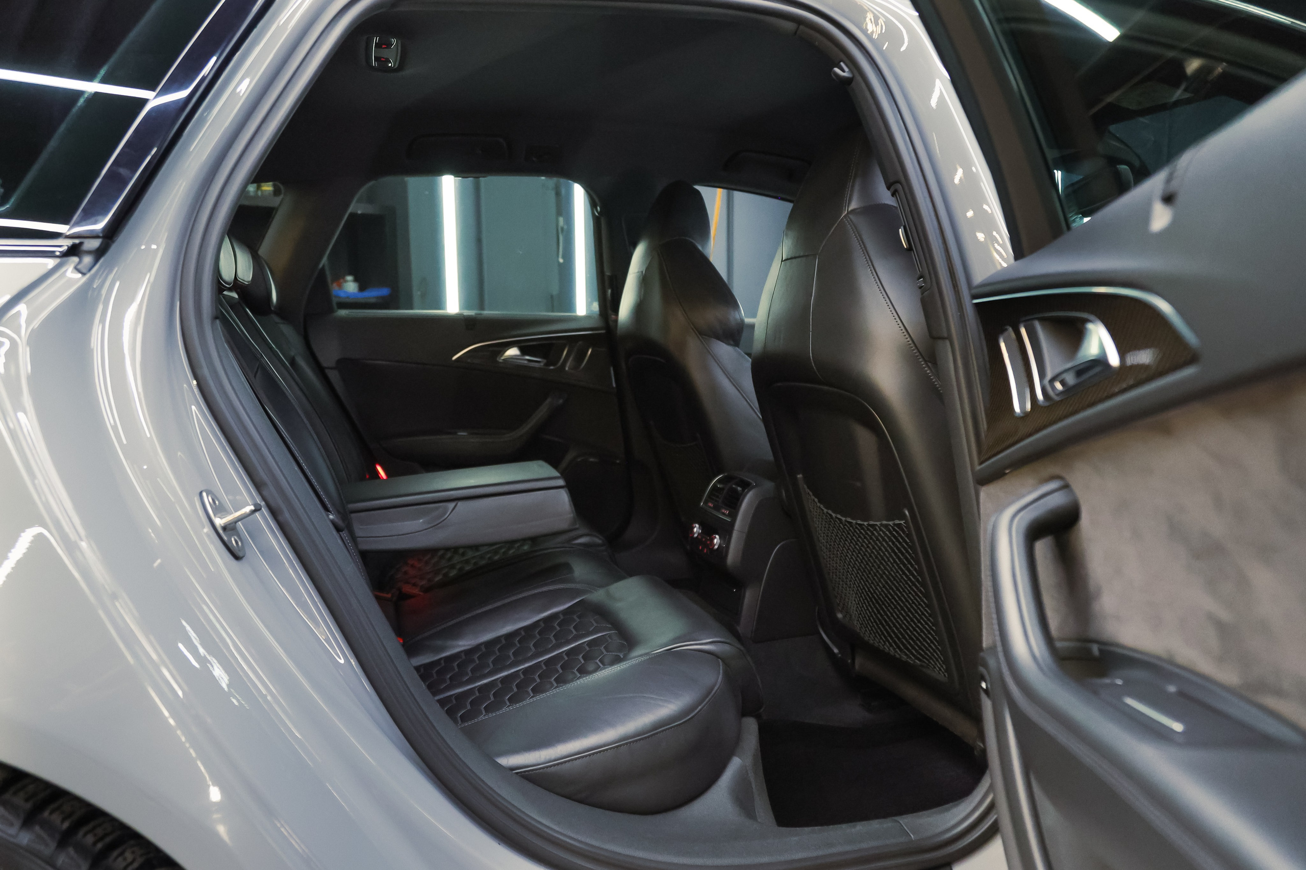 2017 AUDI RS6. Mixturecaptures