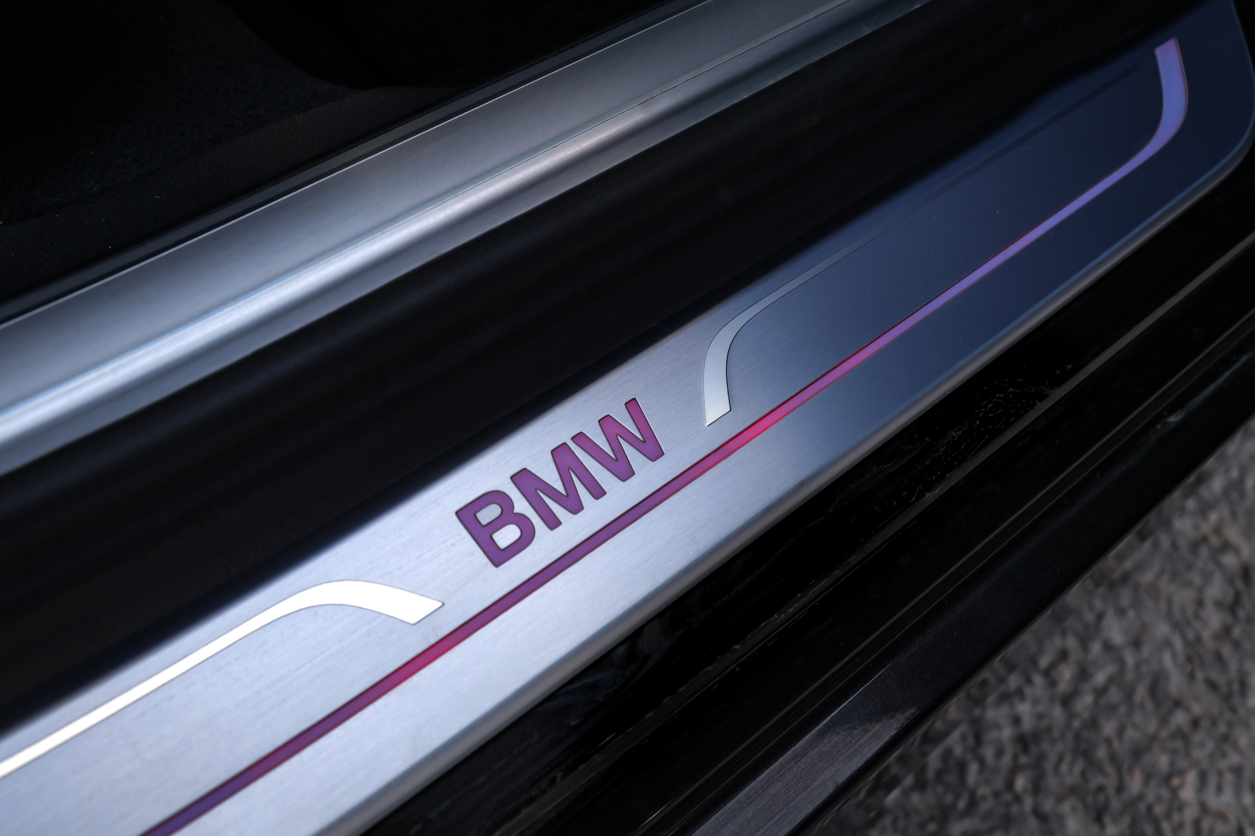 2017 BMW 750 Ld XDrive. Mixturecaptures