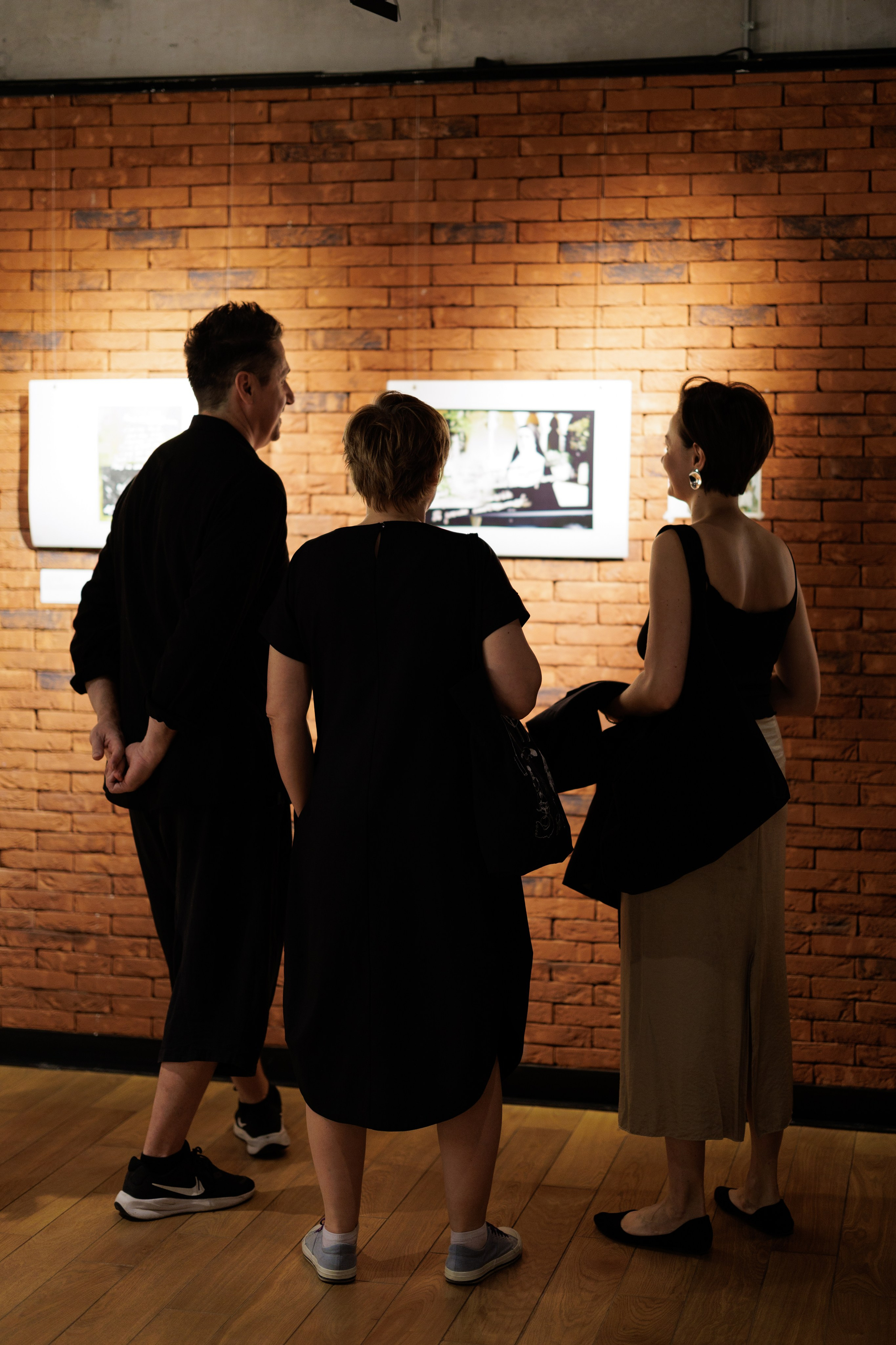 Открытие выставки художника Олега Даутова в Камерном театре. Фотограф в Воронеже Галина Фурсова