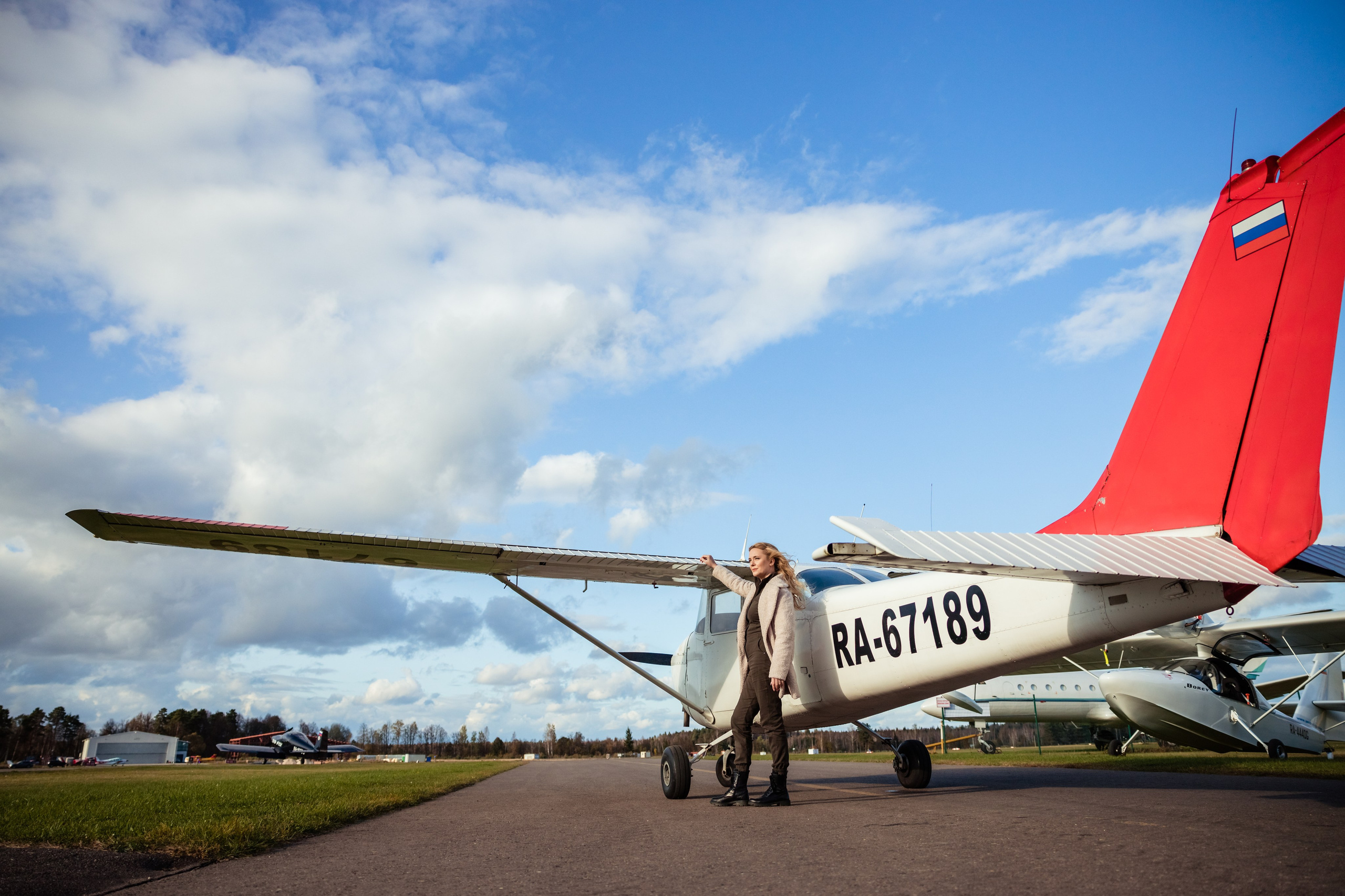 Небо. Самолет. Девушка. Семейный и женский фотограф в Москве и Подольске Анна Корн