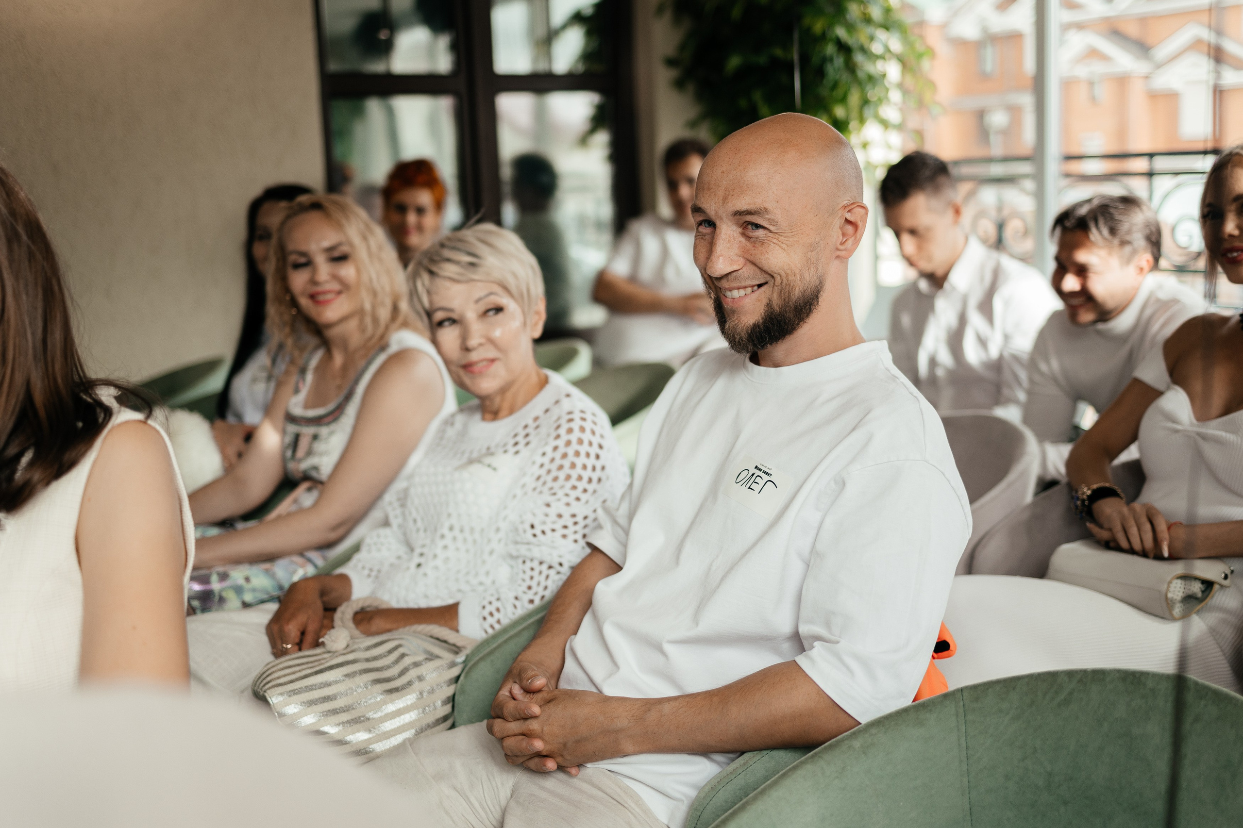 СЭНСЭЙ — бизнес клуб. Портретный и репортажный фотограф в Казани Максим Сипачев