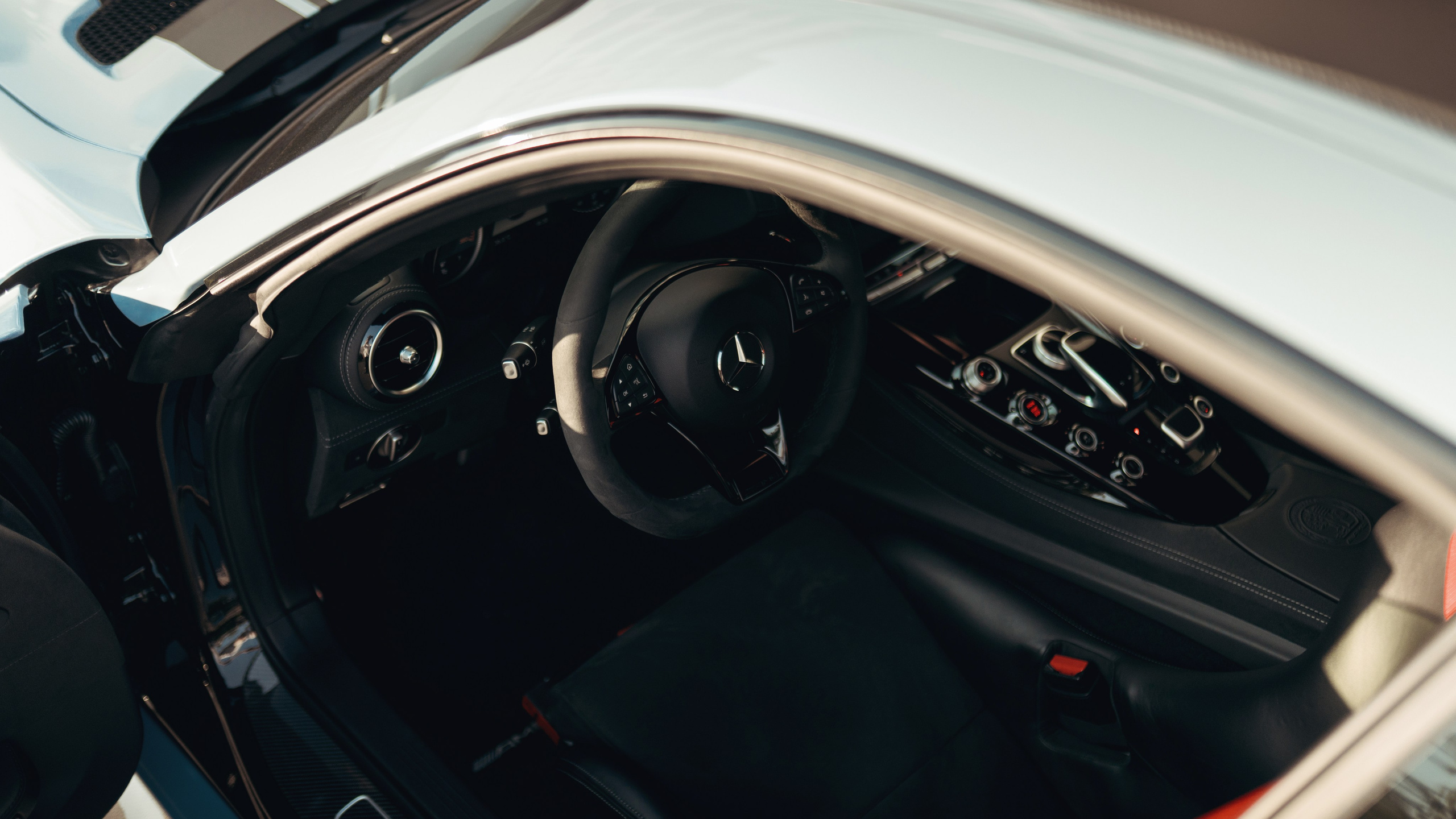 Фотографии Mercedes-AMG GTR