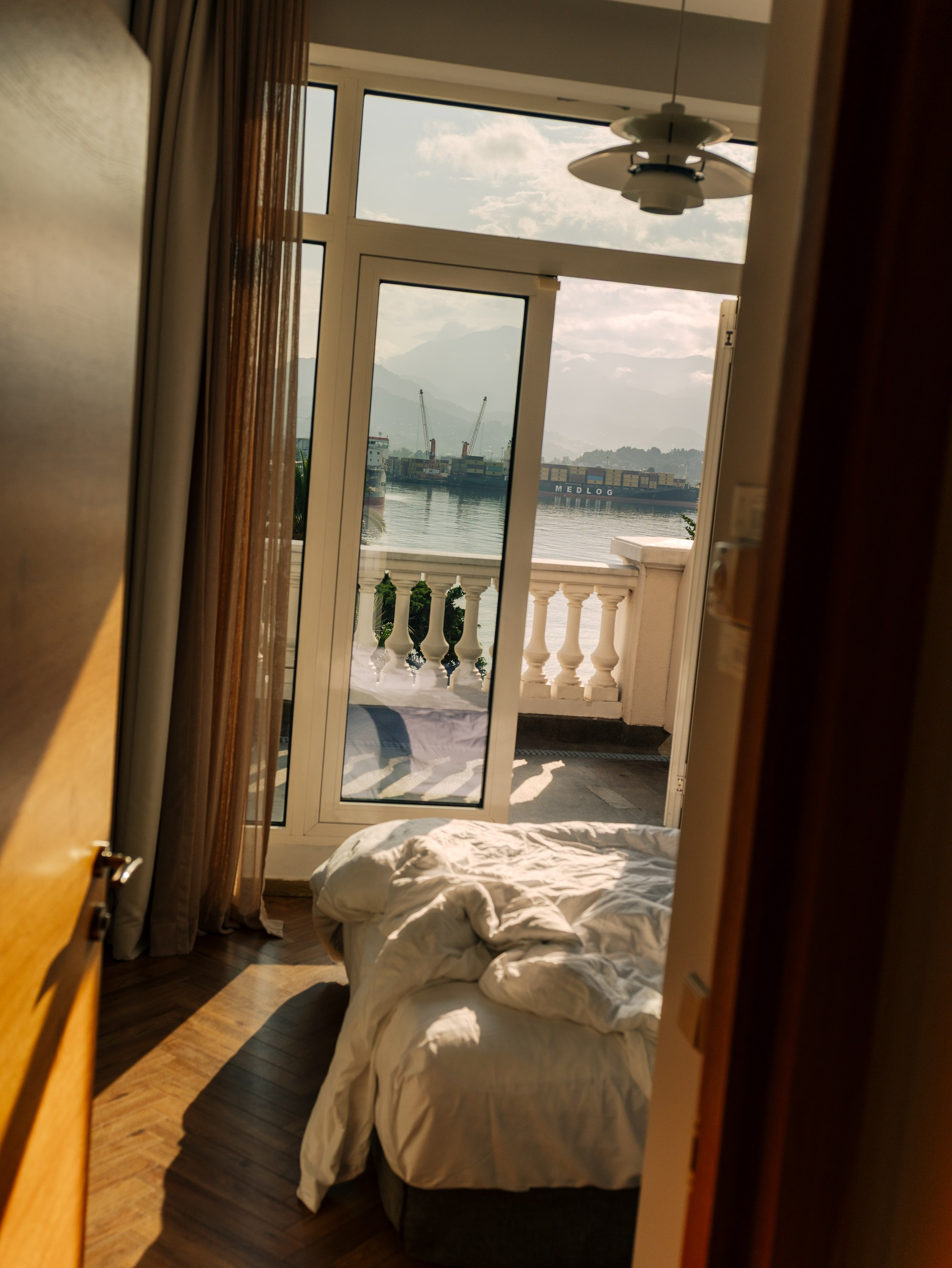 Le Port. Pavel Krasnov — Hotel, Travel & Lifestyle Photographer