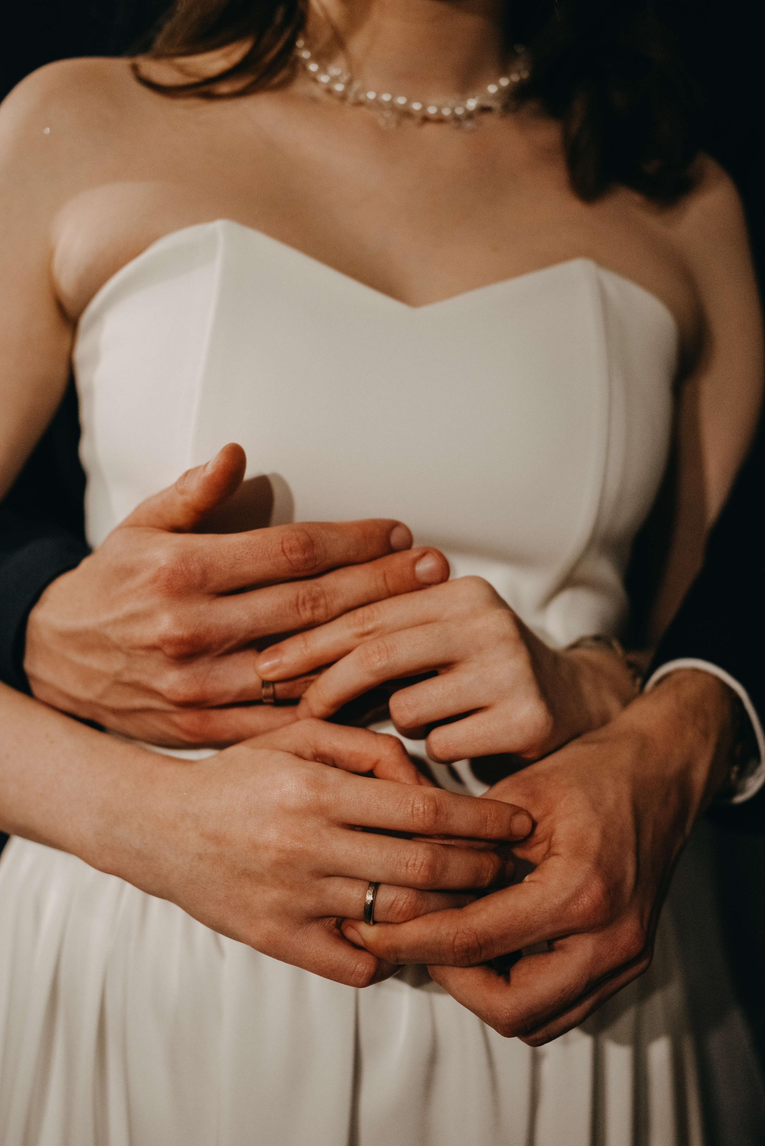 Годовщина свадьбы в кафе. Портретный и свадебный фотограф в Тбилиси • xeniqo