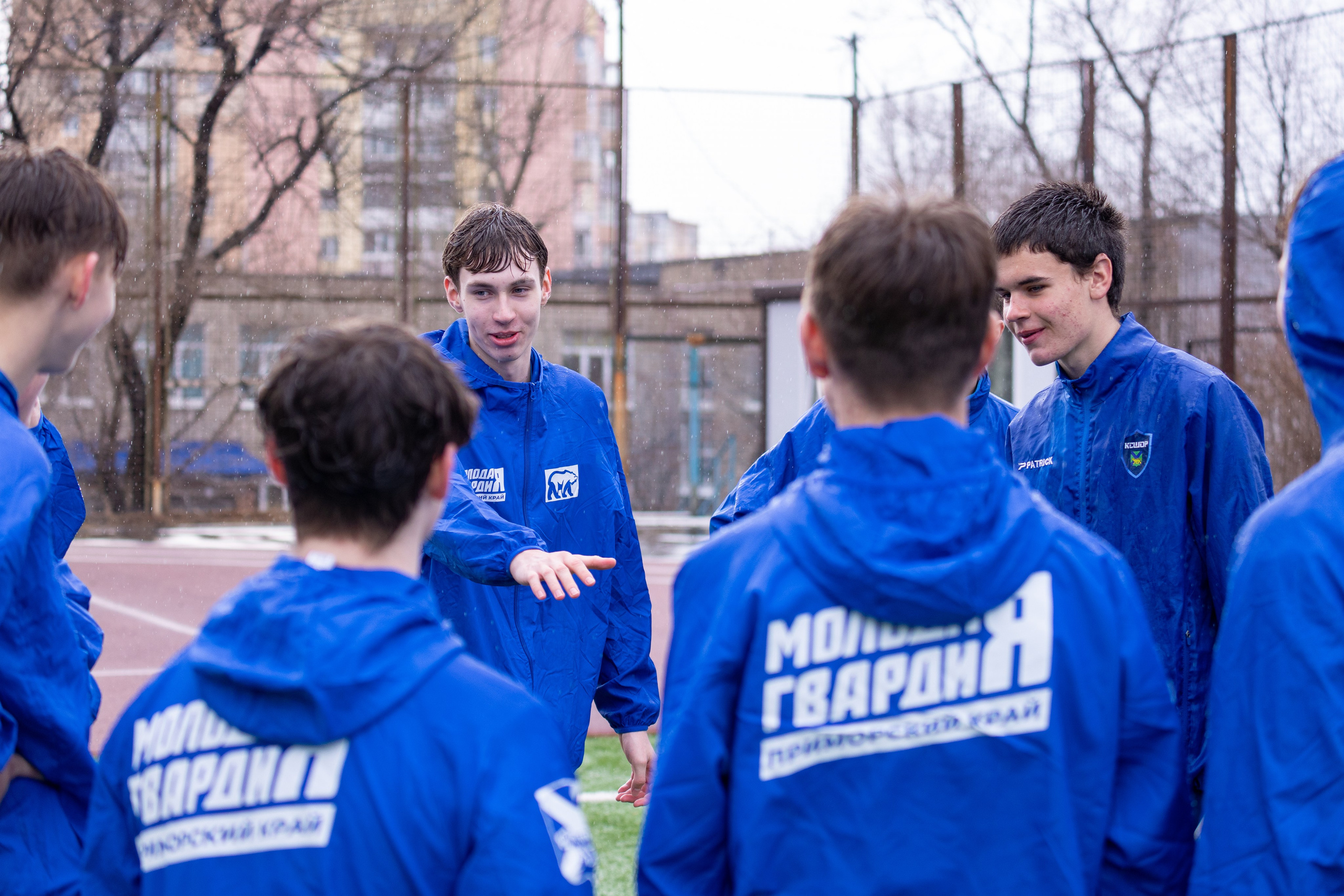 Товарищеский матч по футболу между ФК «Молодая Гвардия» и ФК «Культура». Олег Катакинов| Репортажный фотограф в городе у моря (Владивосток)