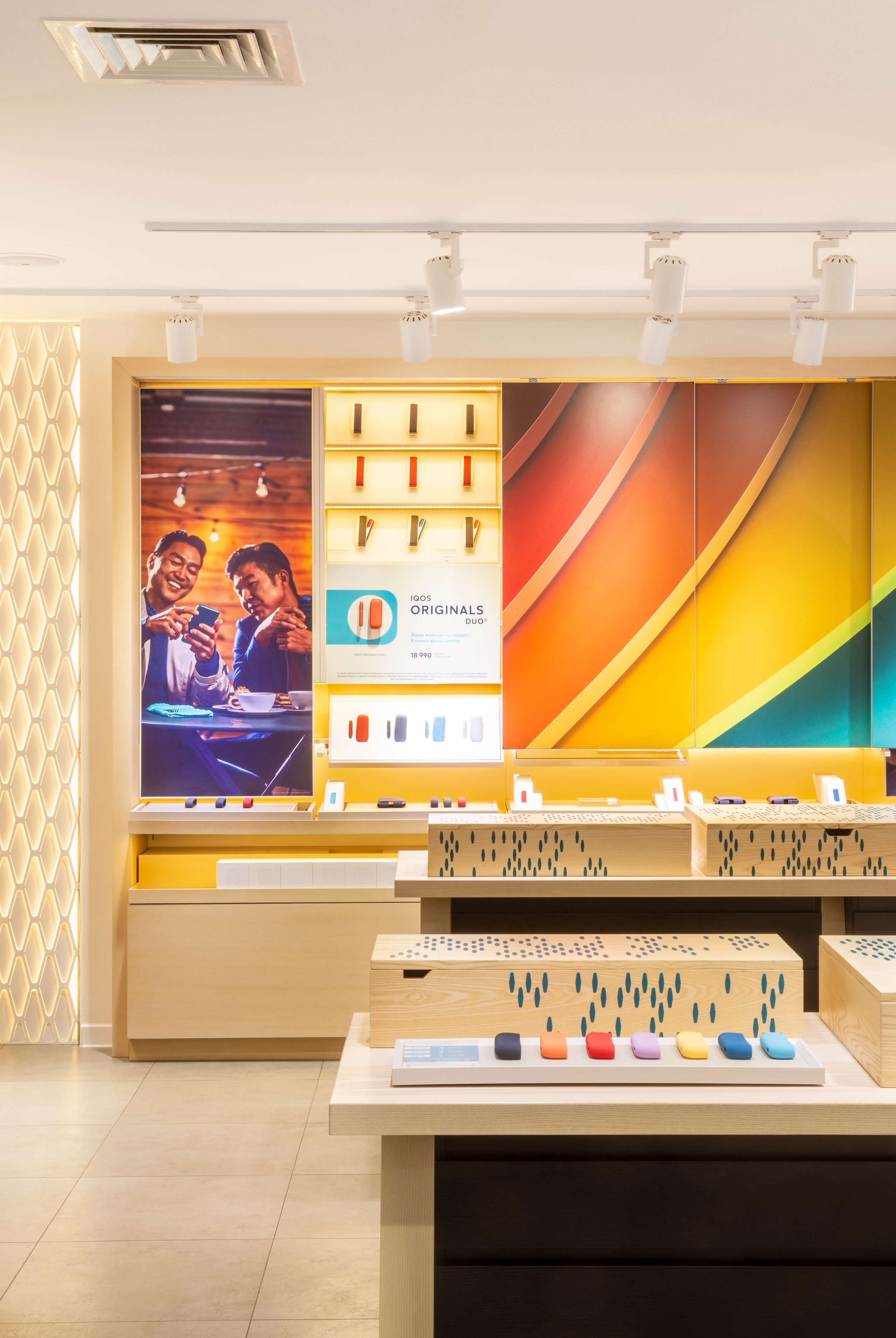 IQOS Boutique. Roman Yakunin — interior photographer in Almaty, Kazakhstan