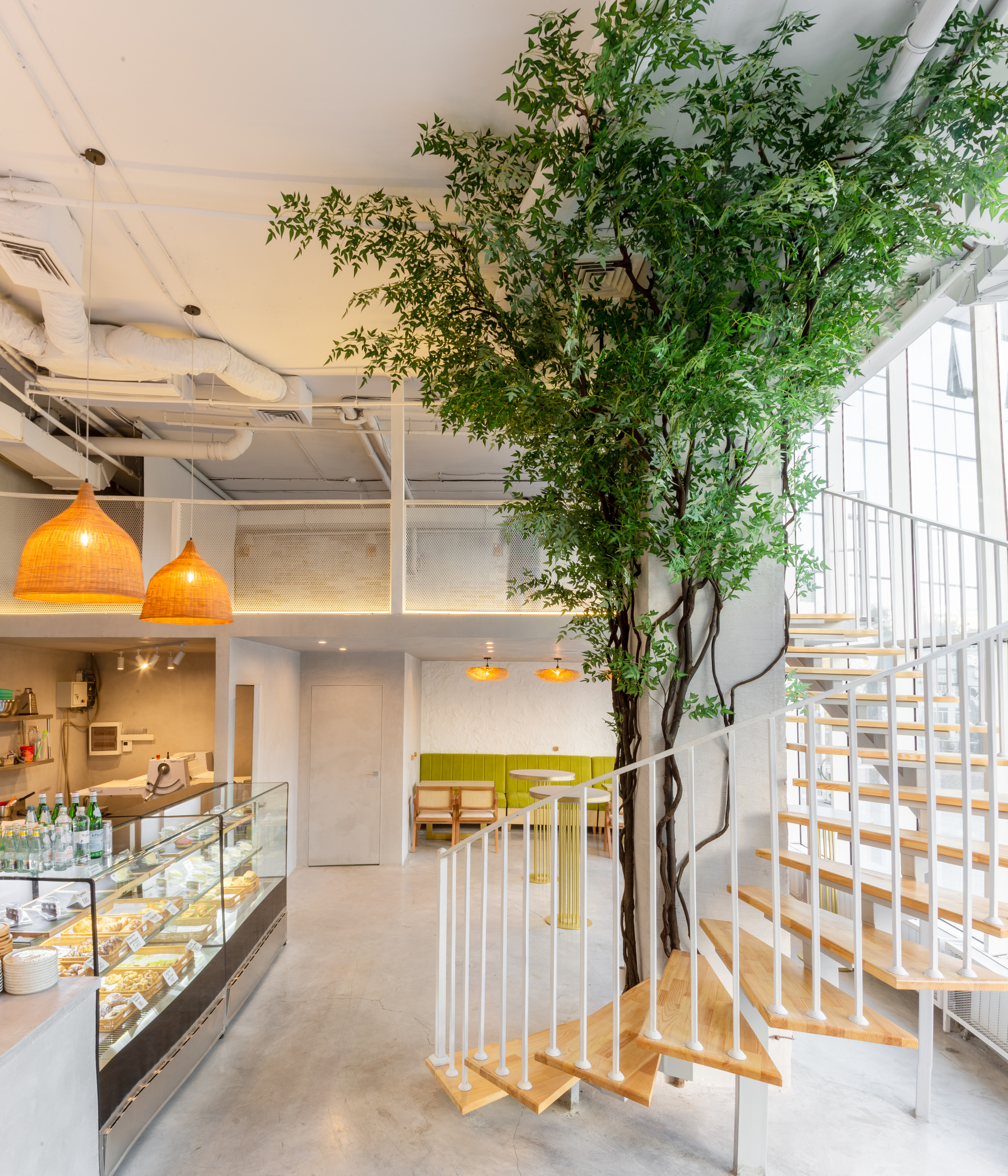 Decor Artu — Q Coffee Shop Premium. Roman Yakunin — interior photographer in Almaty, Kazakhstan