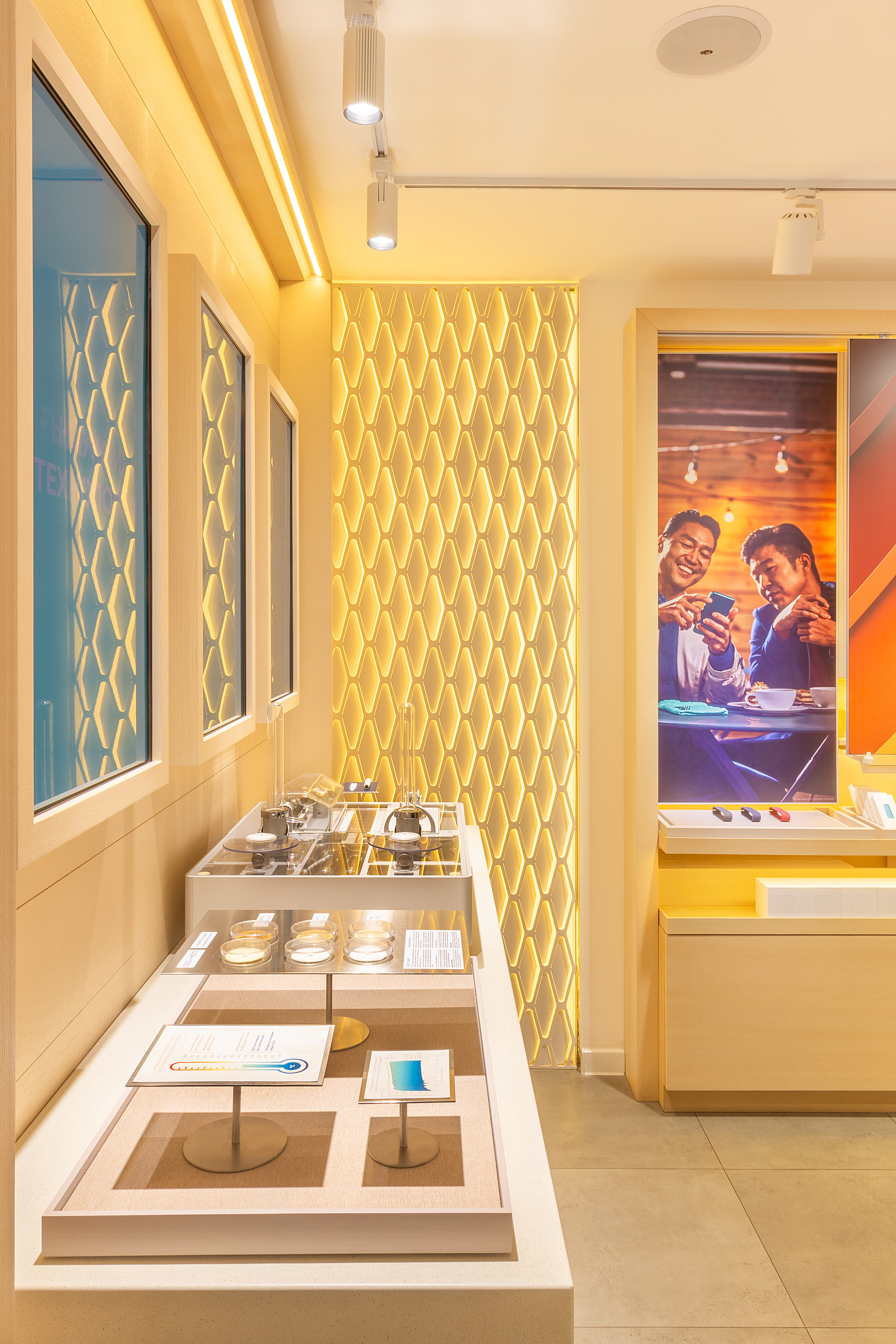 IQOS Boutique. Roman Yakunin — interior photographer in Almaty, Kazakhstan