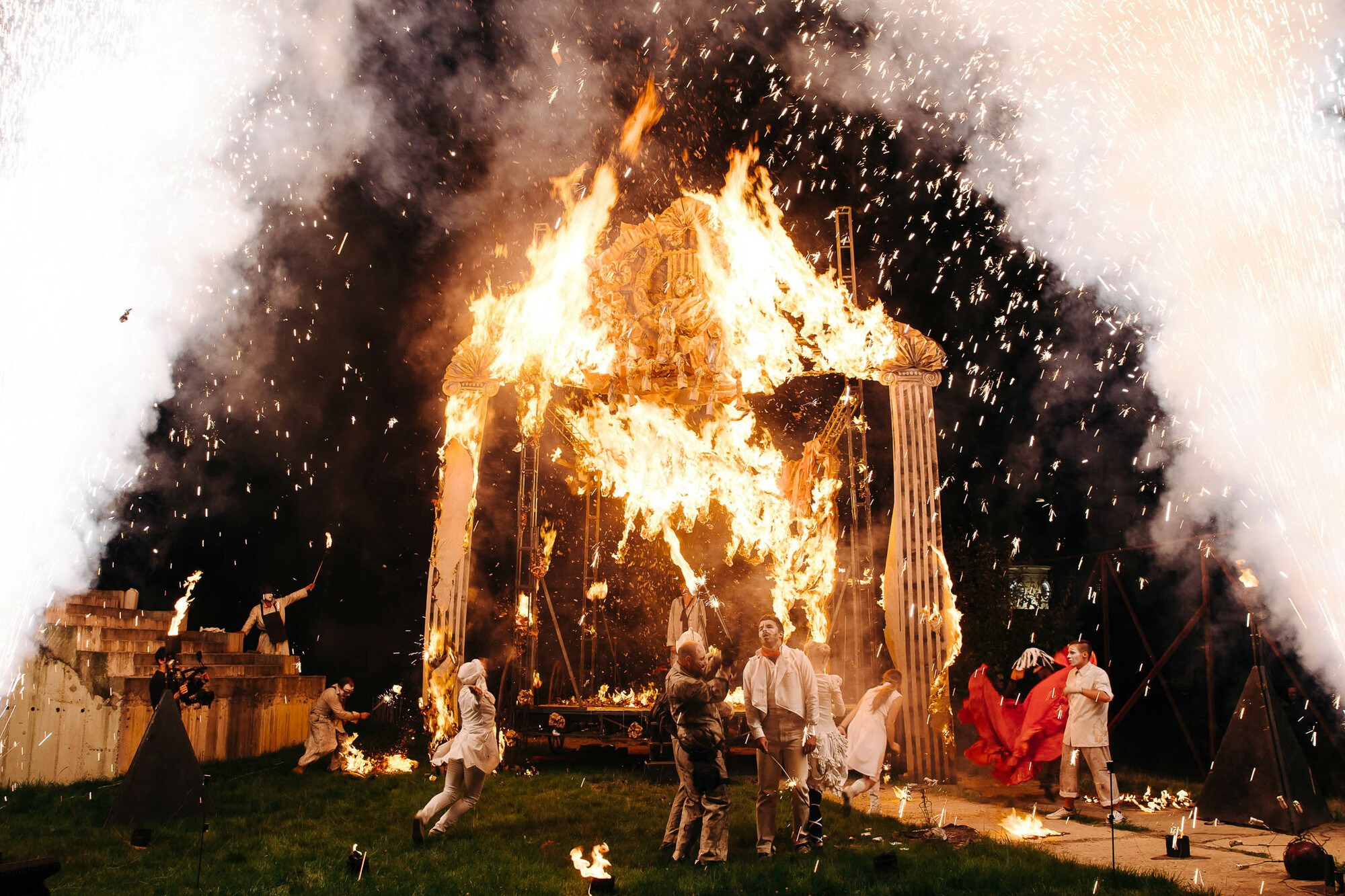 Свадьба в Москве, магический дом. Свадебный фотограф в Санкт-Петербурге и Москве Андрей Нестеров