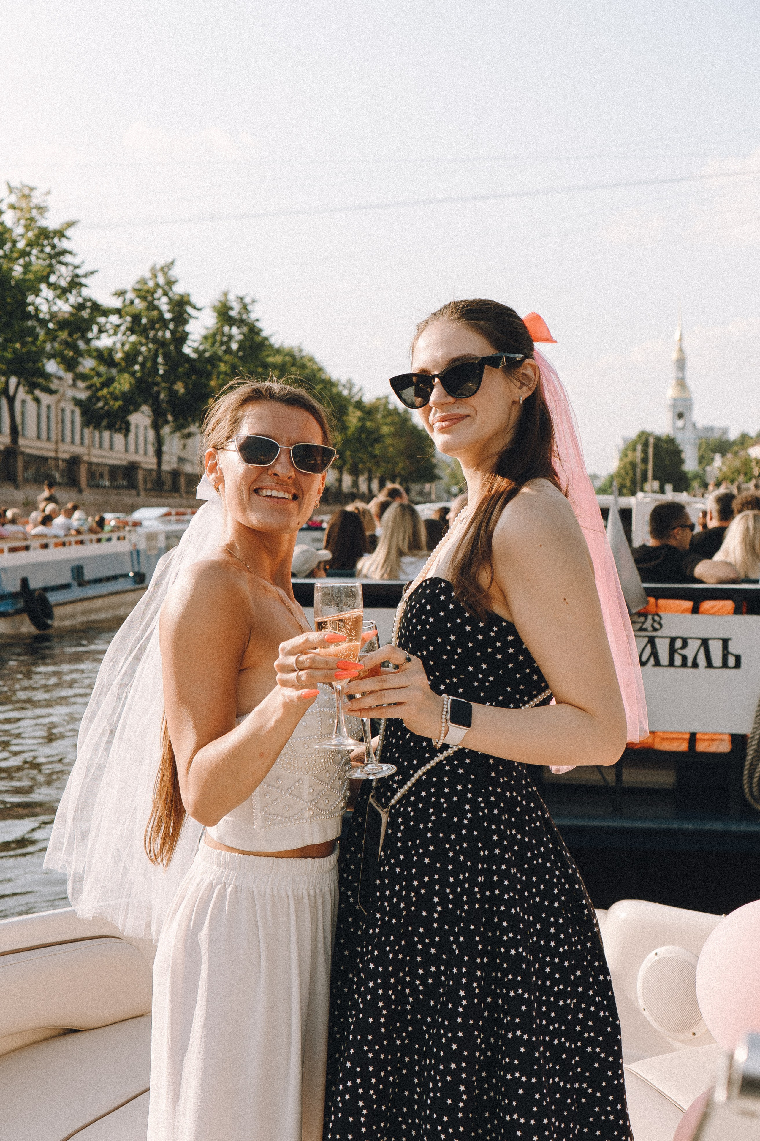 ДЕВИЧНИК НА КАТЕРЕ. Профессиональный фотограф, Санкт-Петербург — Виктория Богомолова