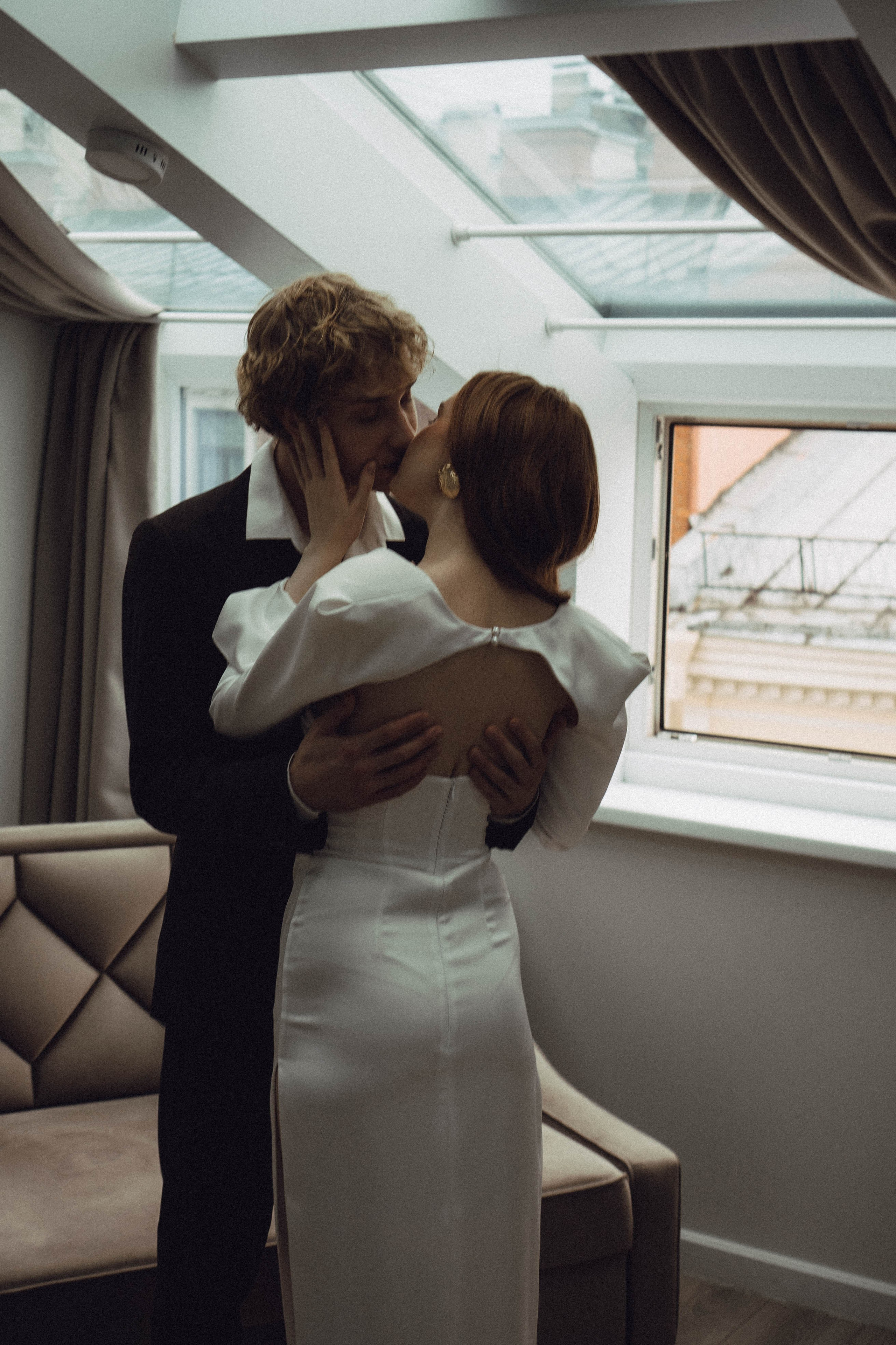 СВАДЕБНАЯ СЬЕМКА В ОТЕЛЕ. СБОРЫ ЖЕНИХА И НЕВЕСТЫ И ТАКЖЕ ТОР И ПОДГОТОВКА К ПРОГУЛКЕ. Профессиональный фотограф, Санкт-Петербург — Виктория Богомолова