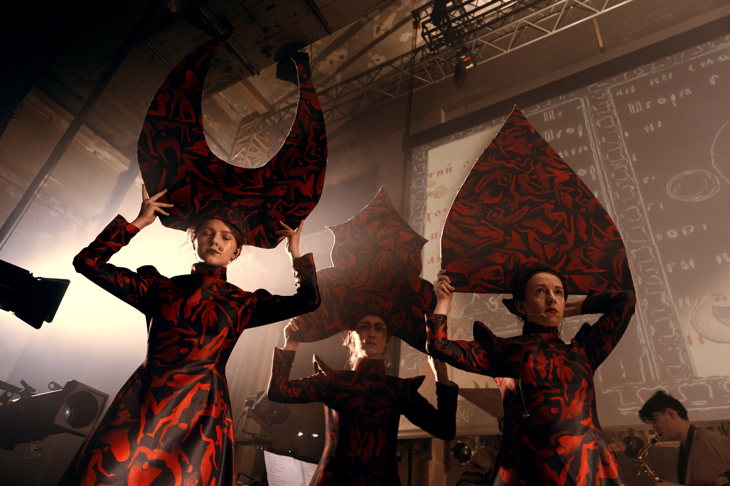 СЛОВО. Ансамбль «КОМОНЬ». @tomrus: Рустам Шагиморданов — фотограф