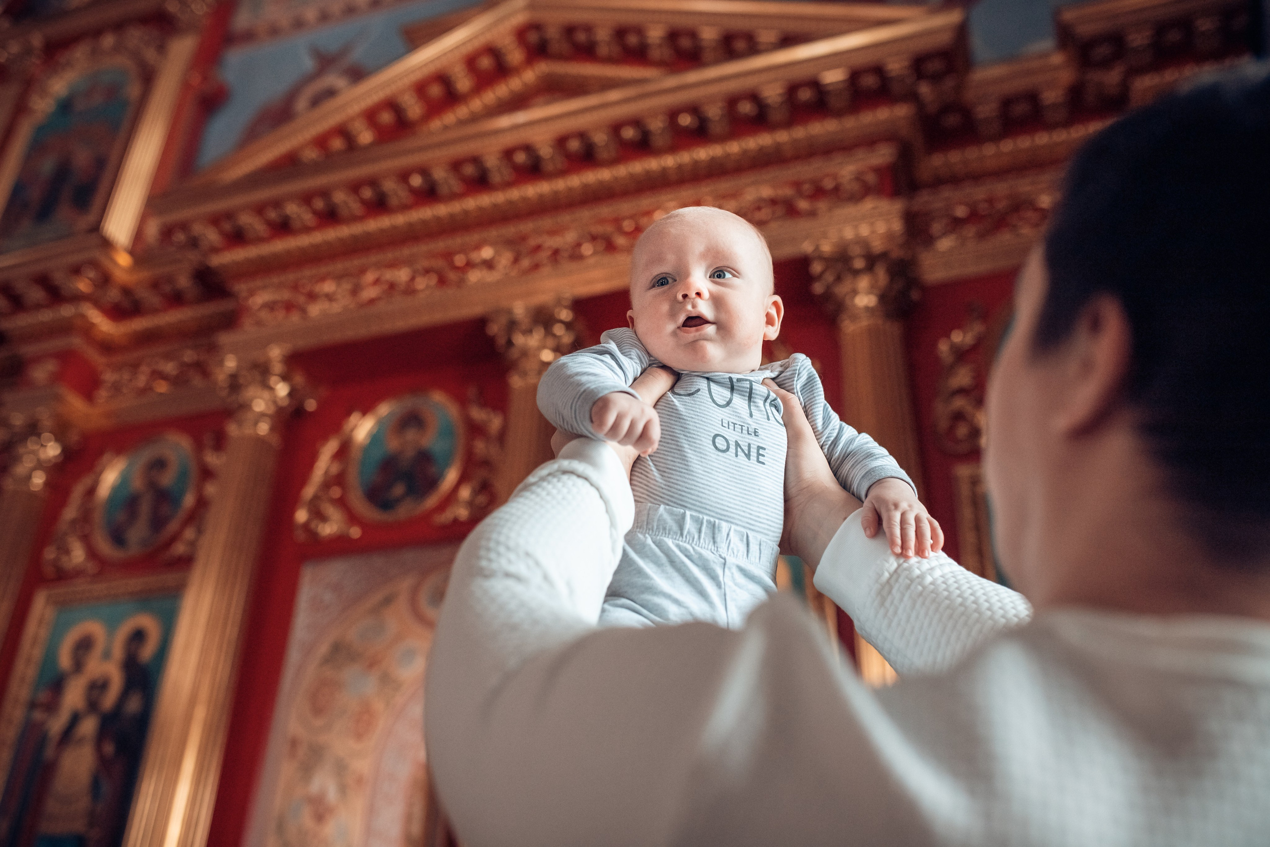 Крещение младенца Леонида в храме Георгия Всеволодовича. Екатерина Крапивина фотограф церковных Таинств в Нижний Новгороде