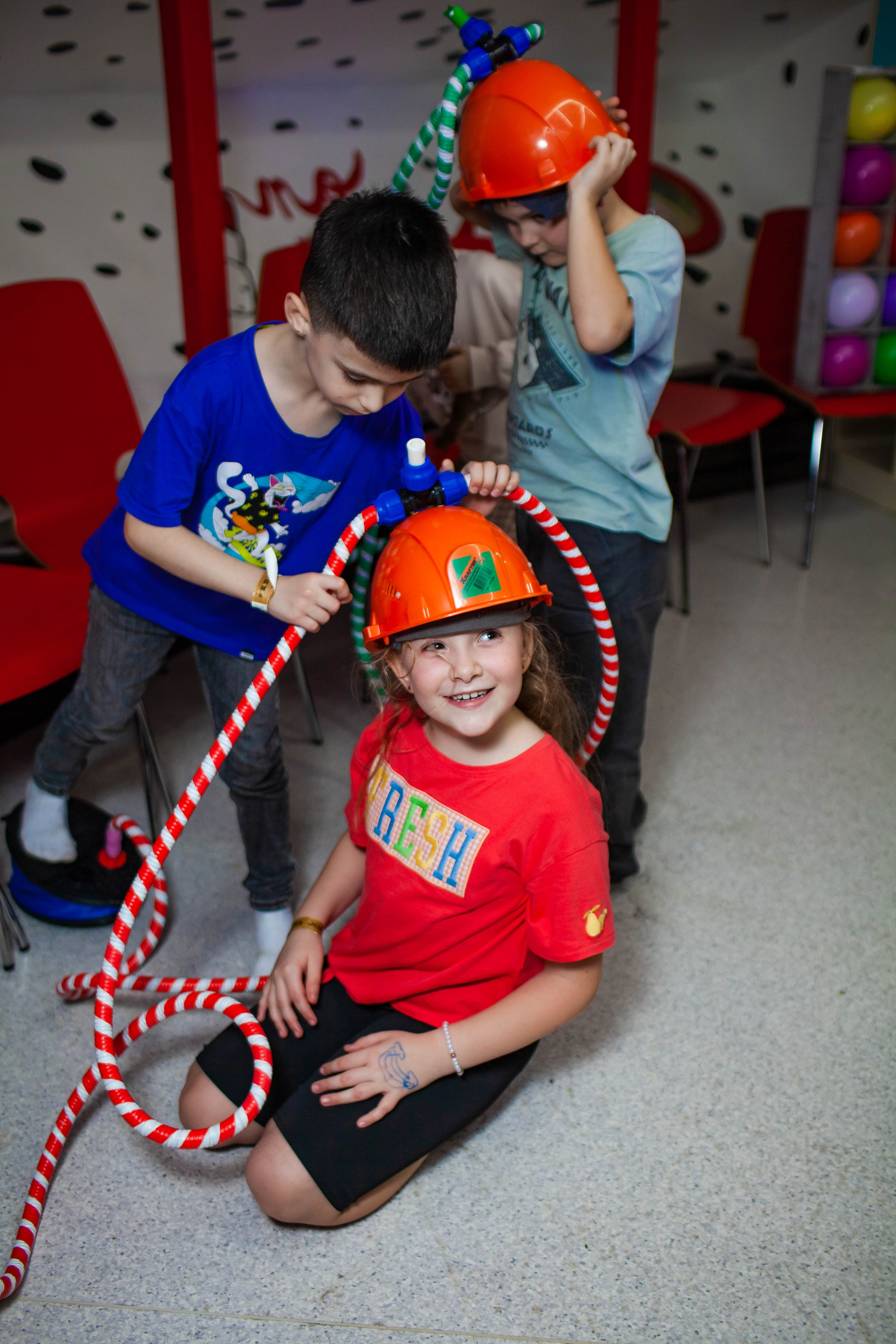 Неон Челендж День рождения Ярослава. Детский и семейный фотограф в Санкт-Петербурге Елизавета Сорокина