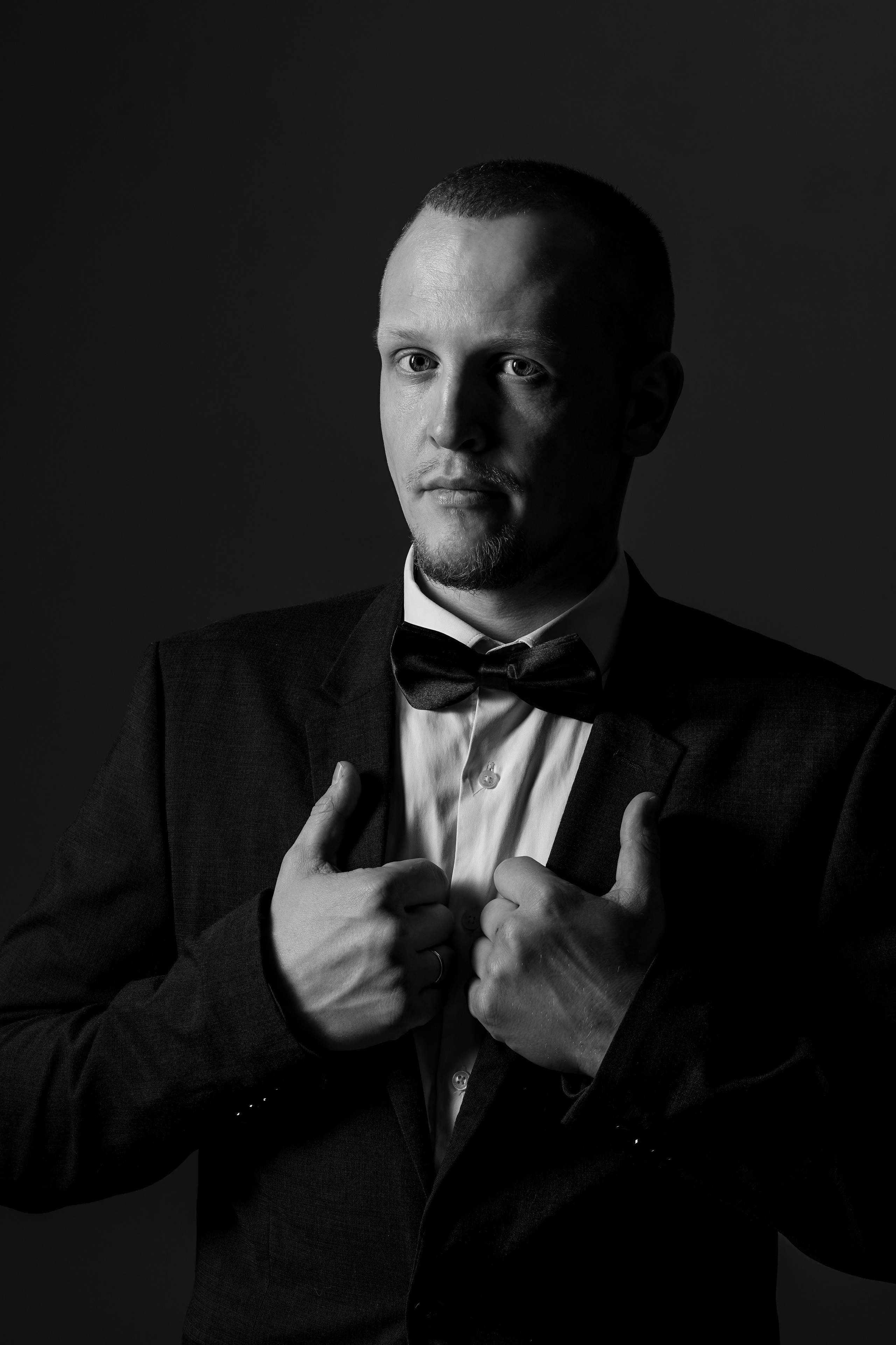 Ведущий Тимофей. Фотограф