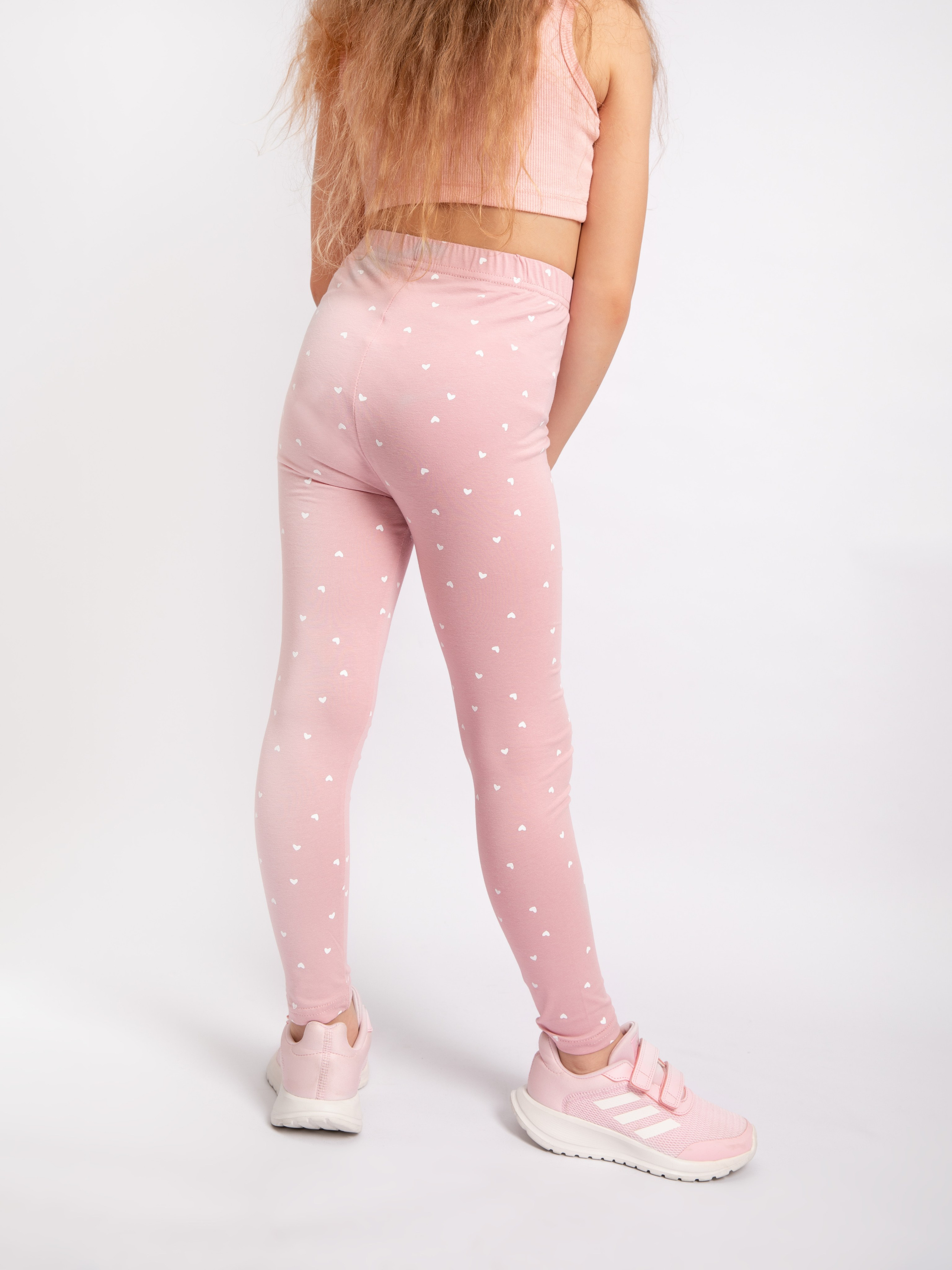 Детские лосины. Фотостудия предметной и модельной съёмки для маркетплейсов