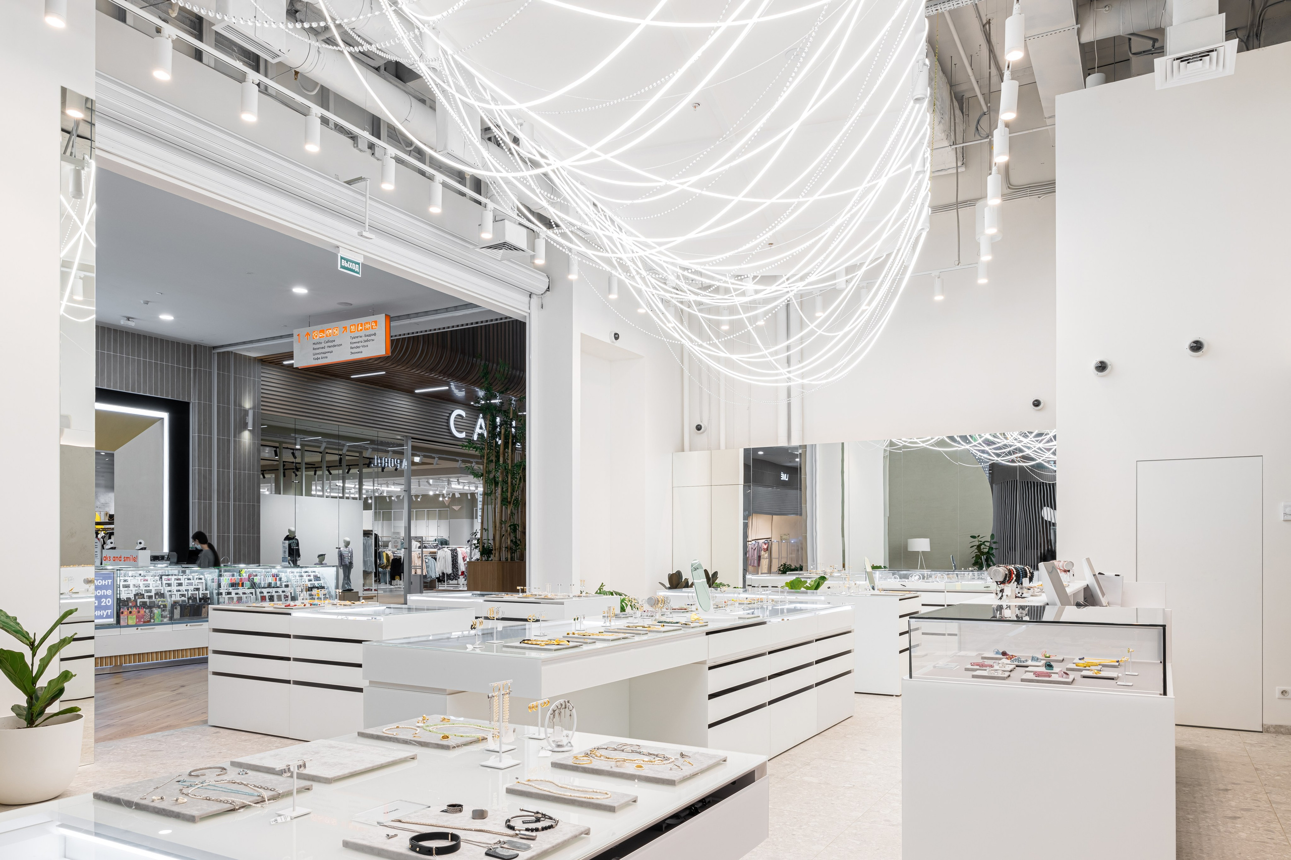 Универмаг украшений Poison Drop, г. Казань. Иван Благушин. Интерьерный и архитектурный фотограф в Москве и Санкт-Петербурге