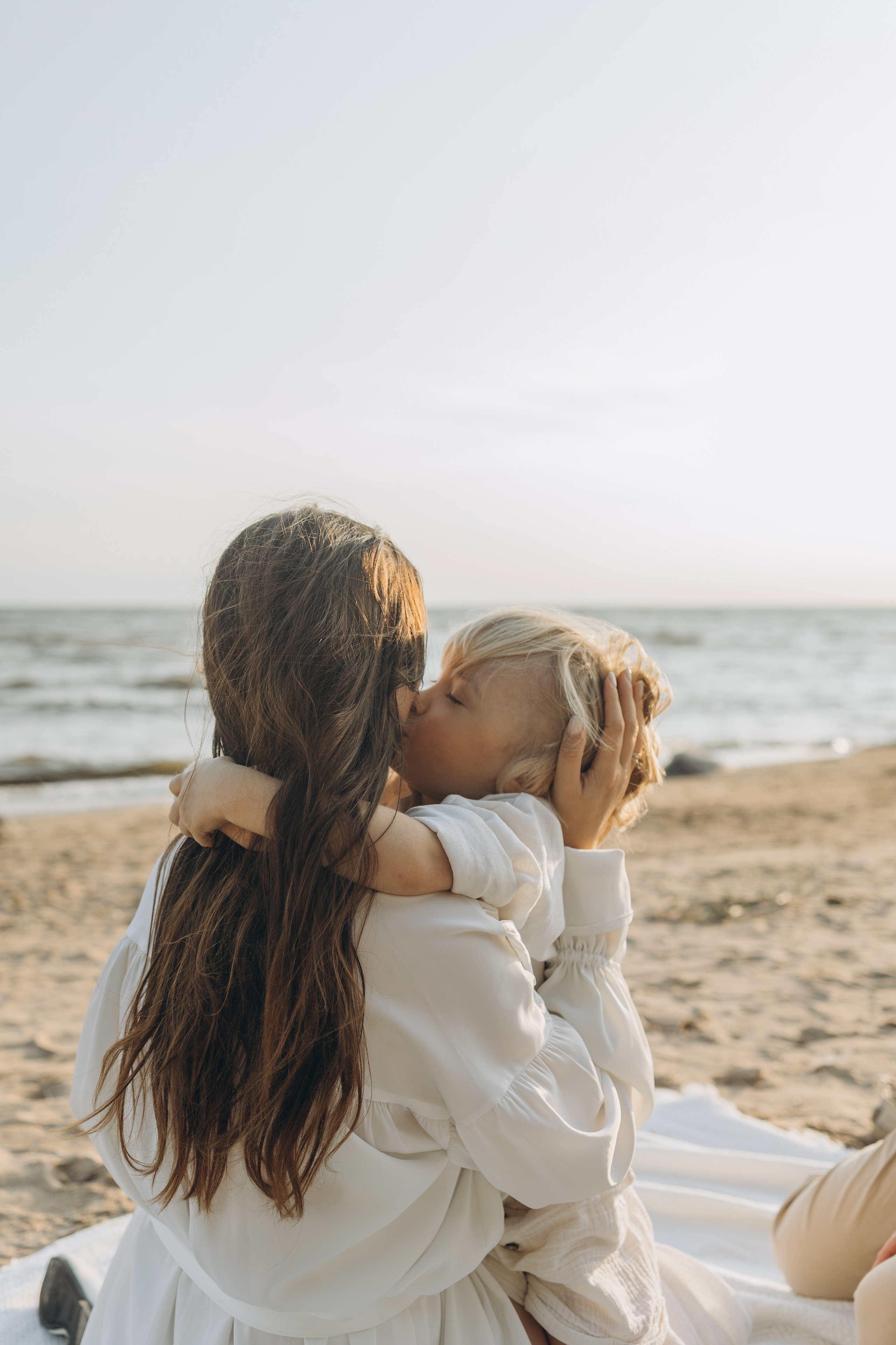 Эмилия, Дмитрий и Демид на Финском заливе. Семейный фотограф в Москве Виктория Ястребинская