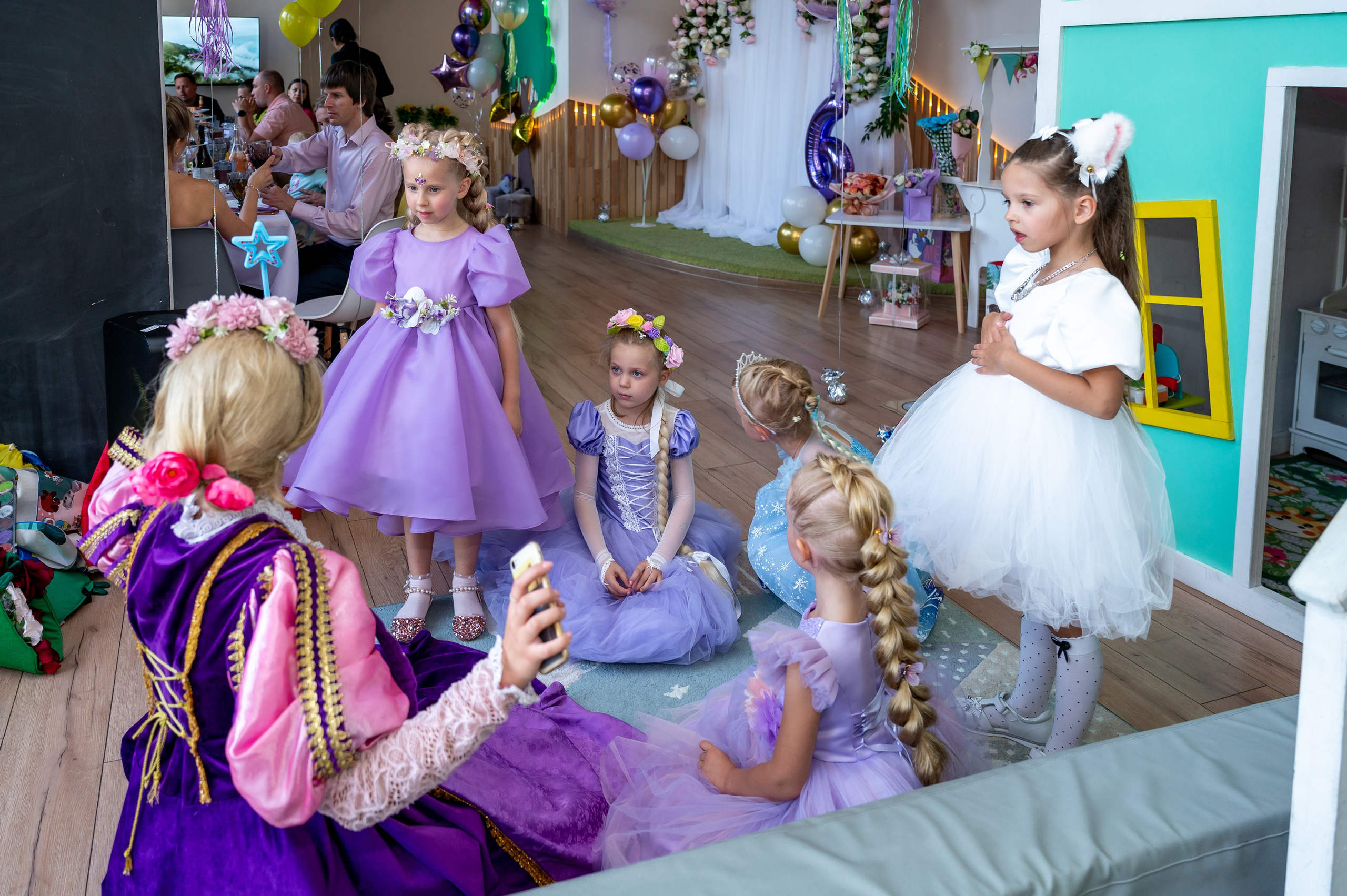 ДР в лофте с фокусником