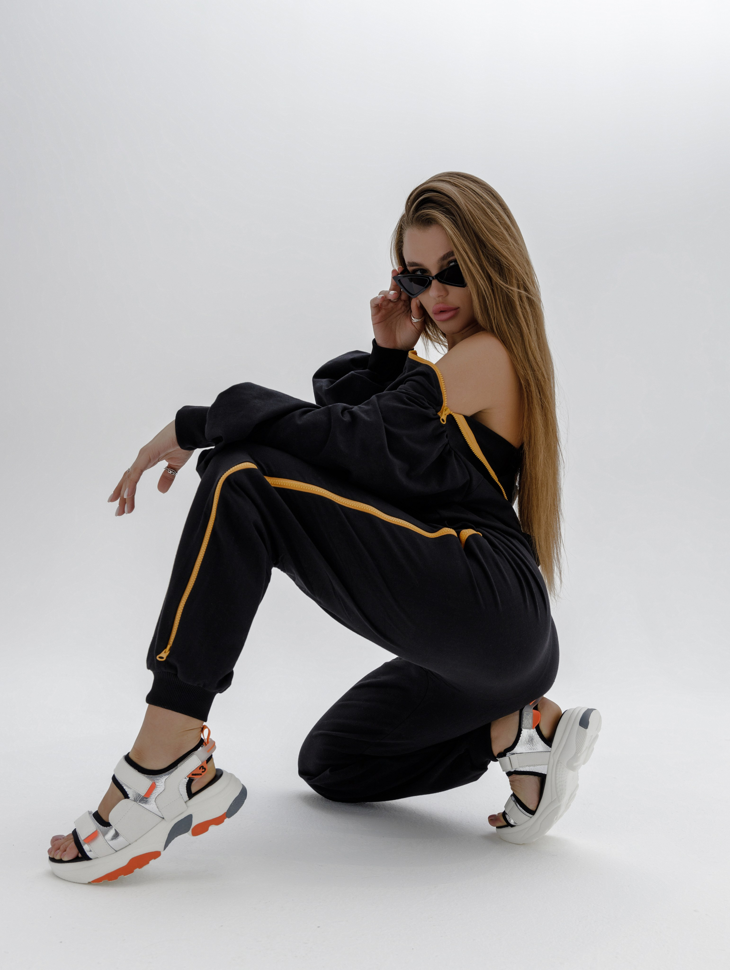 LIBERATION UNDRESS. Фотограф для маркетплейсов в Москве Озерова Кристина