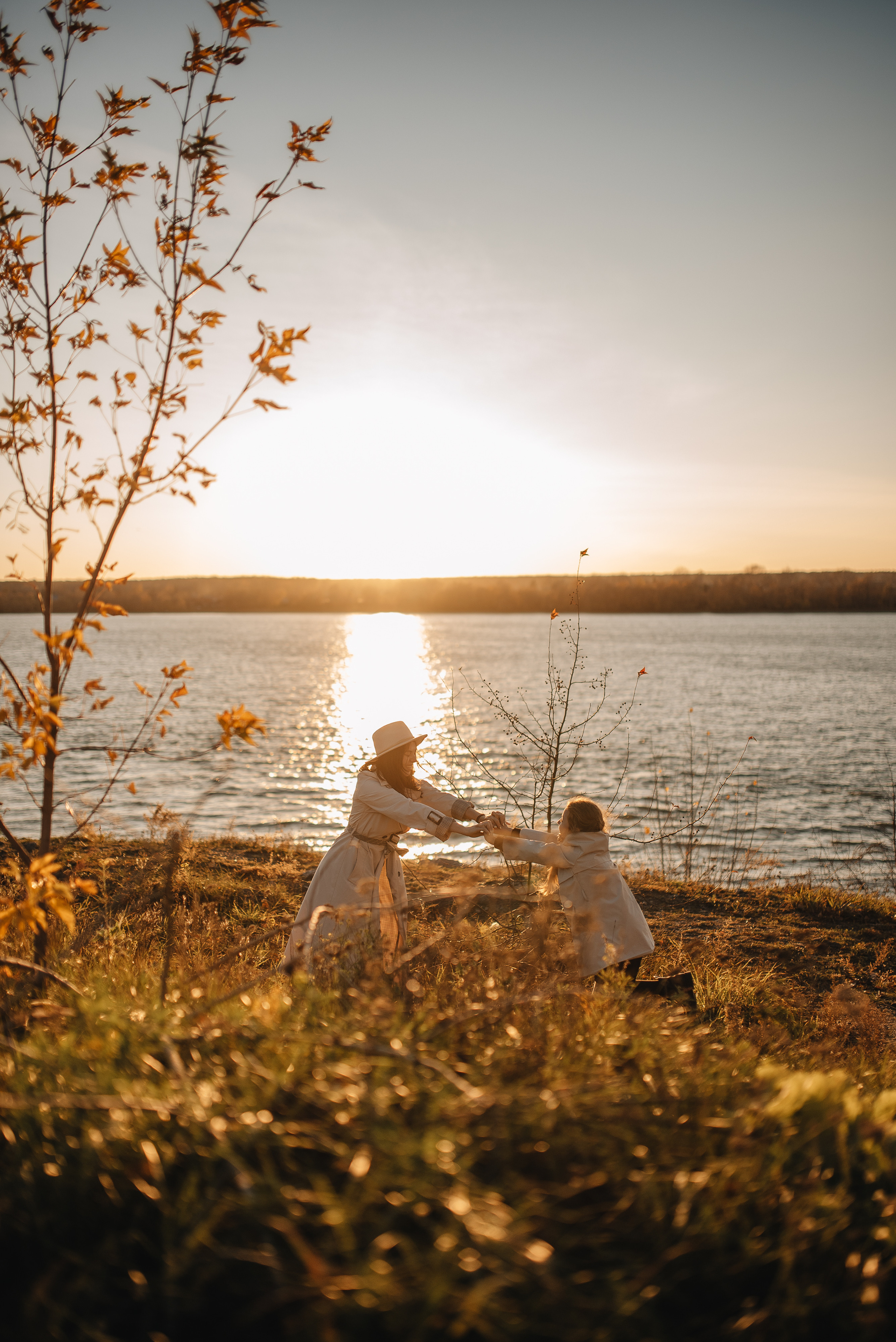 Катя и Варя (маяк). Семейная фотосессия в Новосибирске от фотографа Ольги Коваль