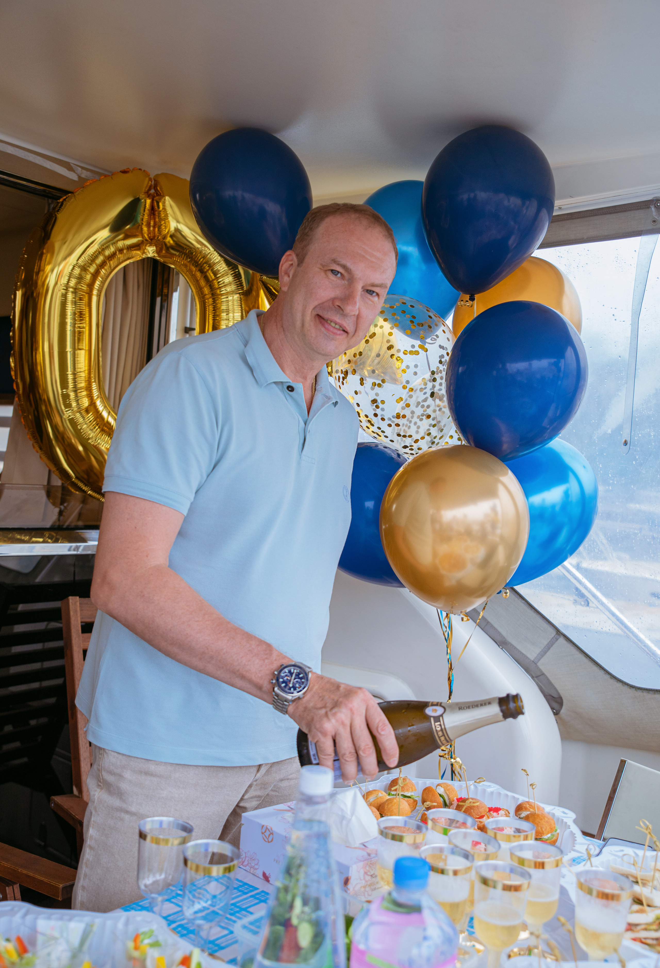 Весёлый юбилей на яхте. Семейный и частный фотограф во Владивостоке