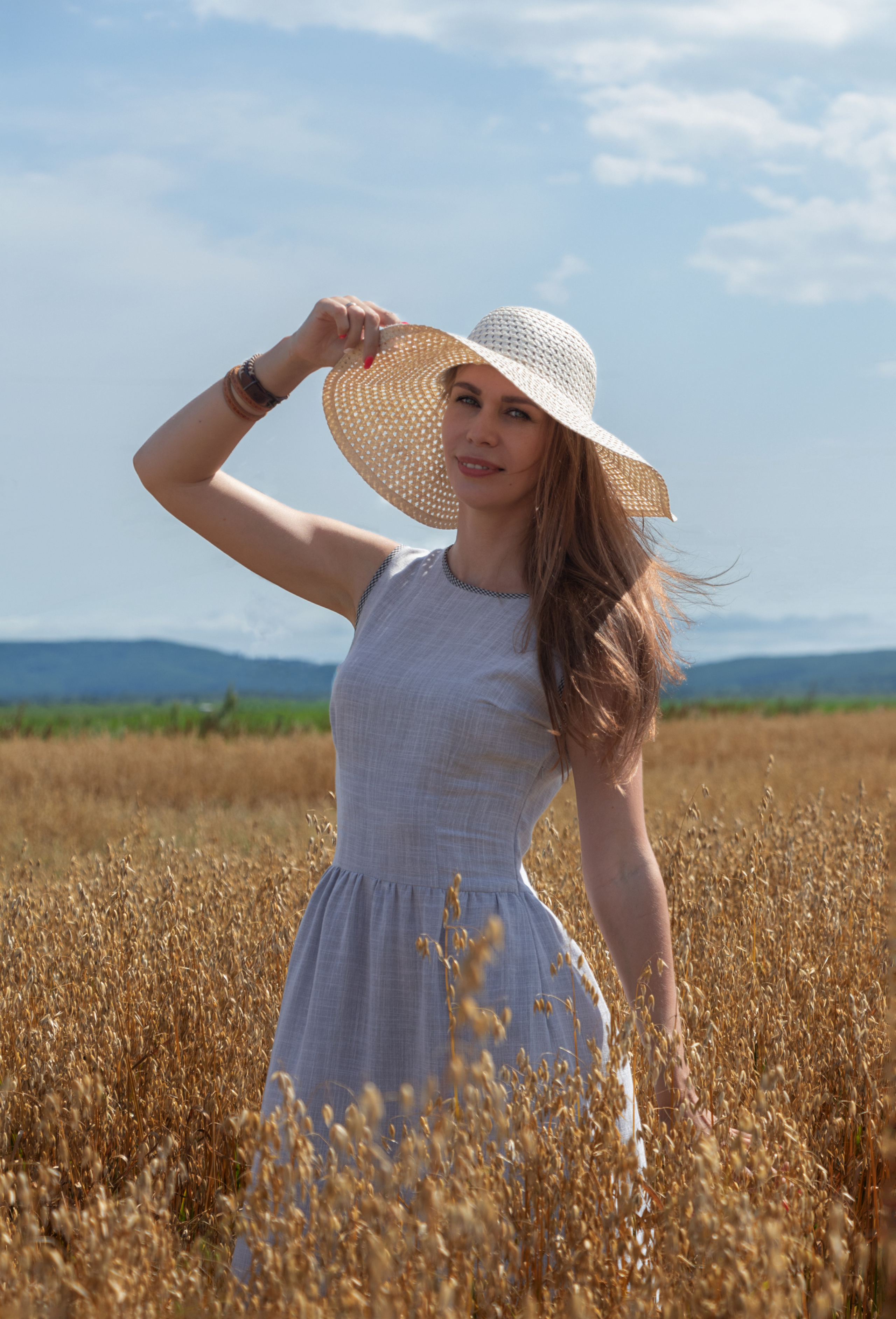 Ольгу тоже поля заманили в свои сети. Семейный и частный фотограф во Владивостоке